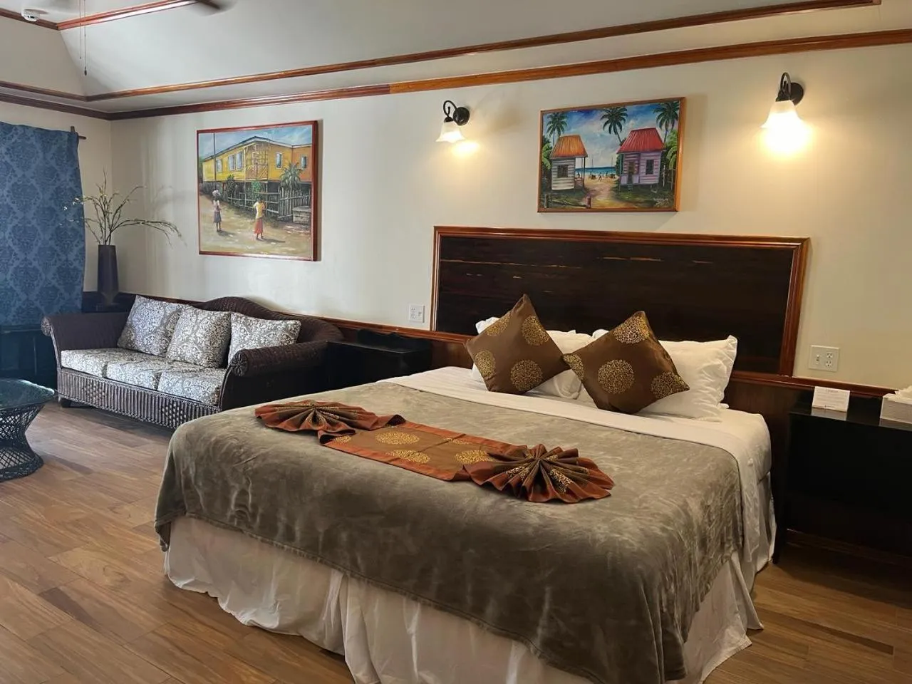 Bed in Captain Morgan's Retreat