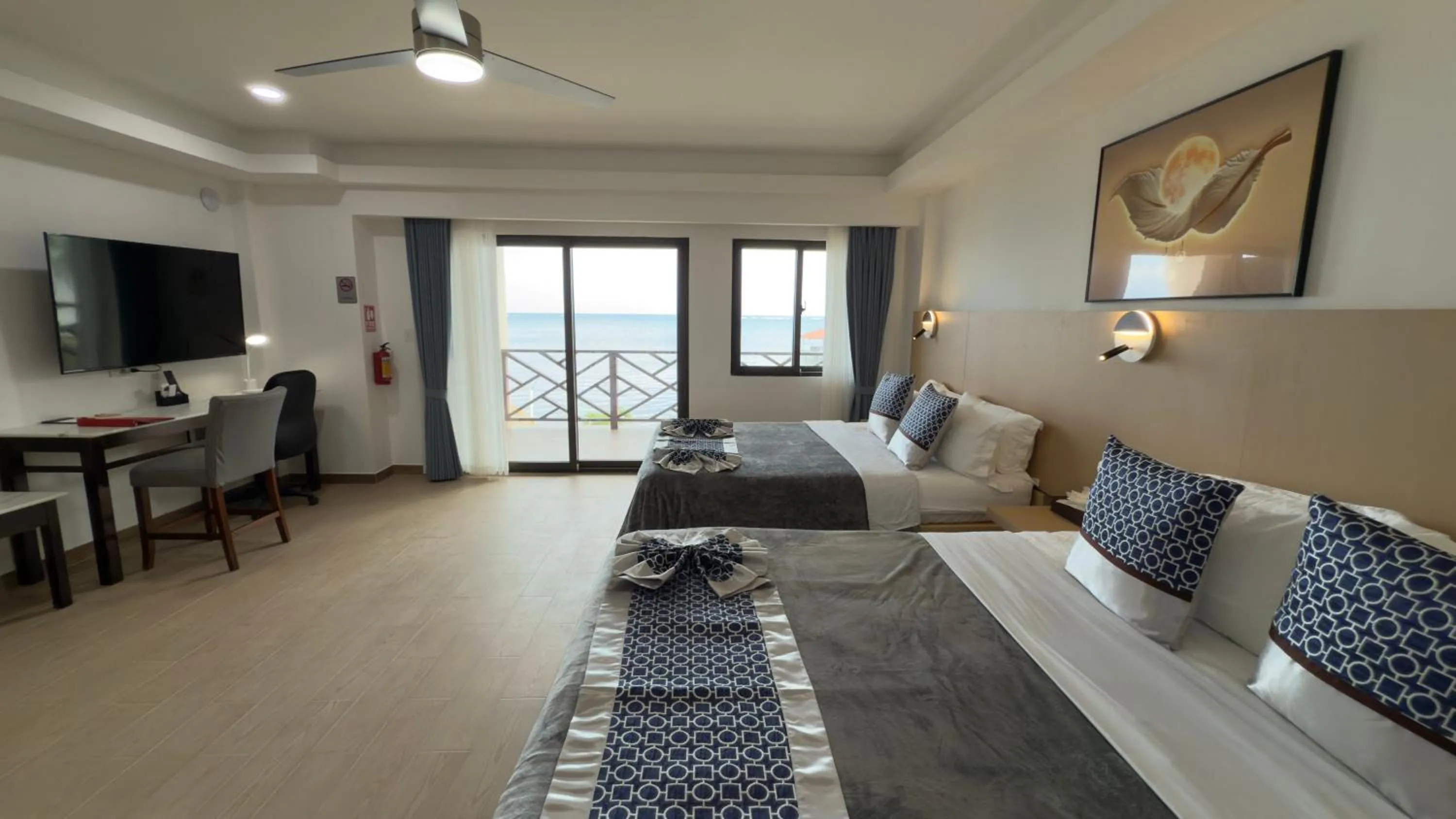 Photo of the whole room in Captain Morgan's Retreat