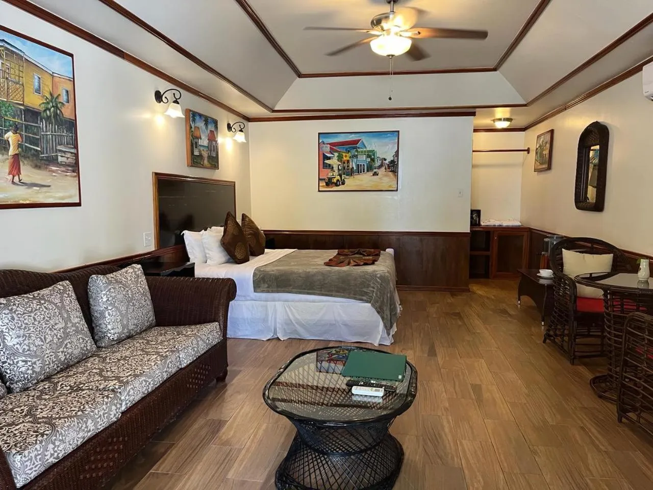 Captain Morgan's Retreat