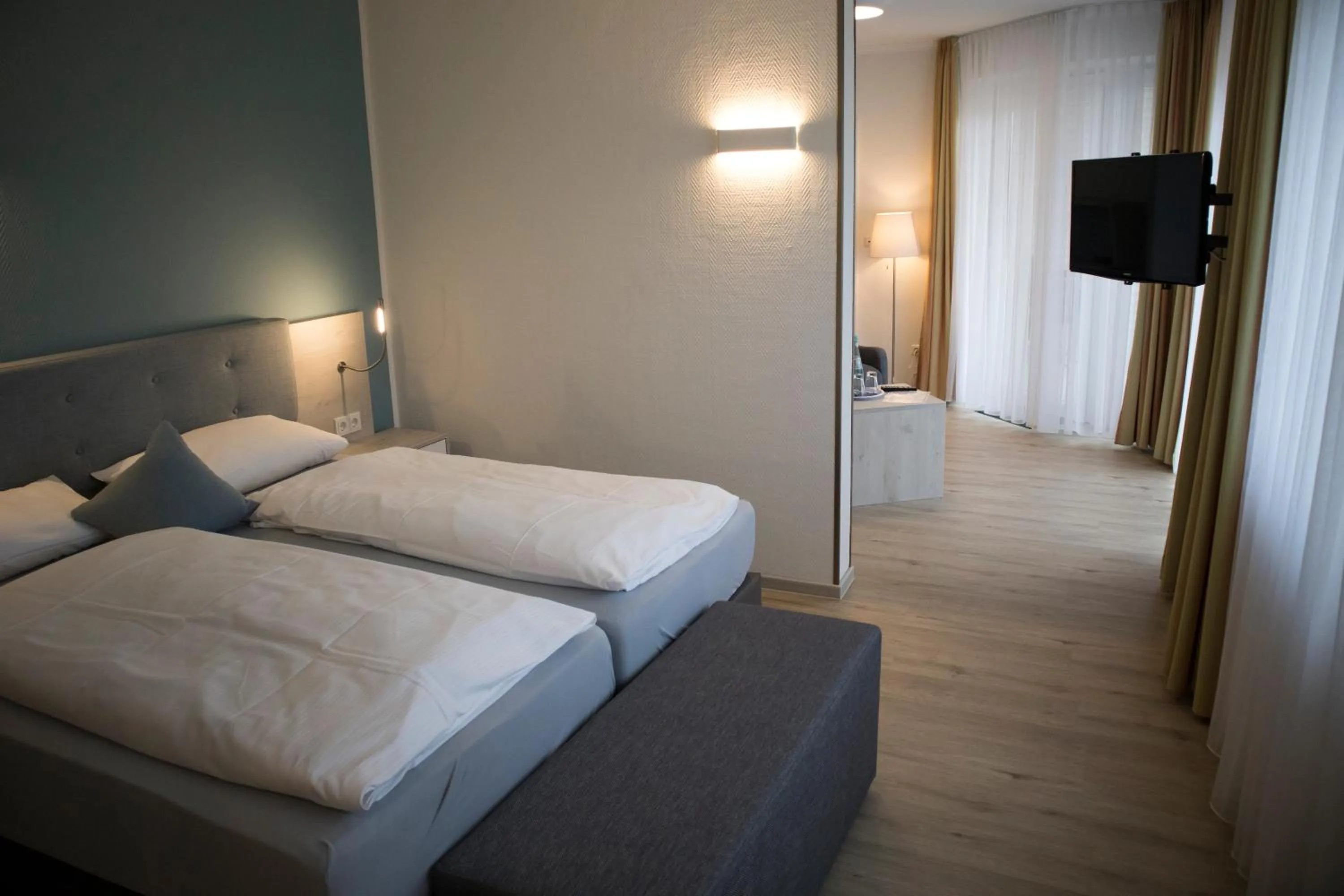 TV and multimedia, Bed in Hotel Am Friesenstrand