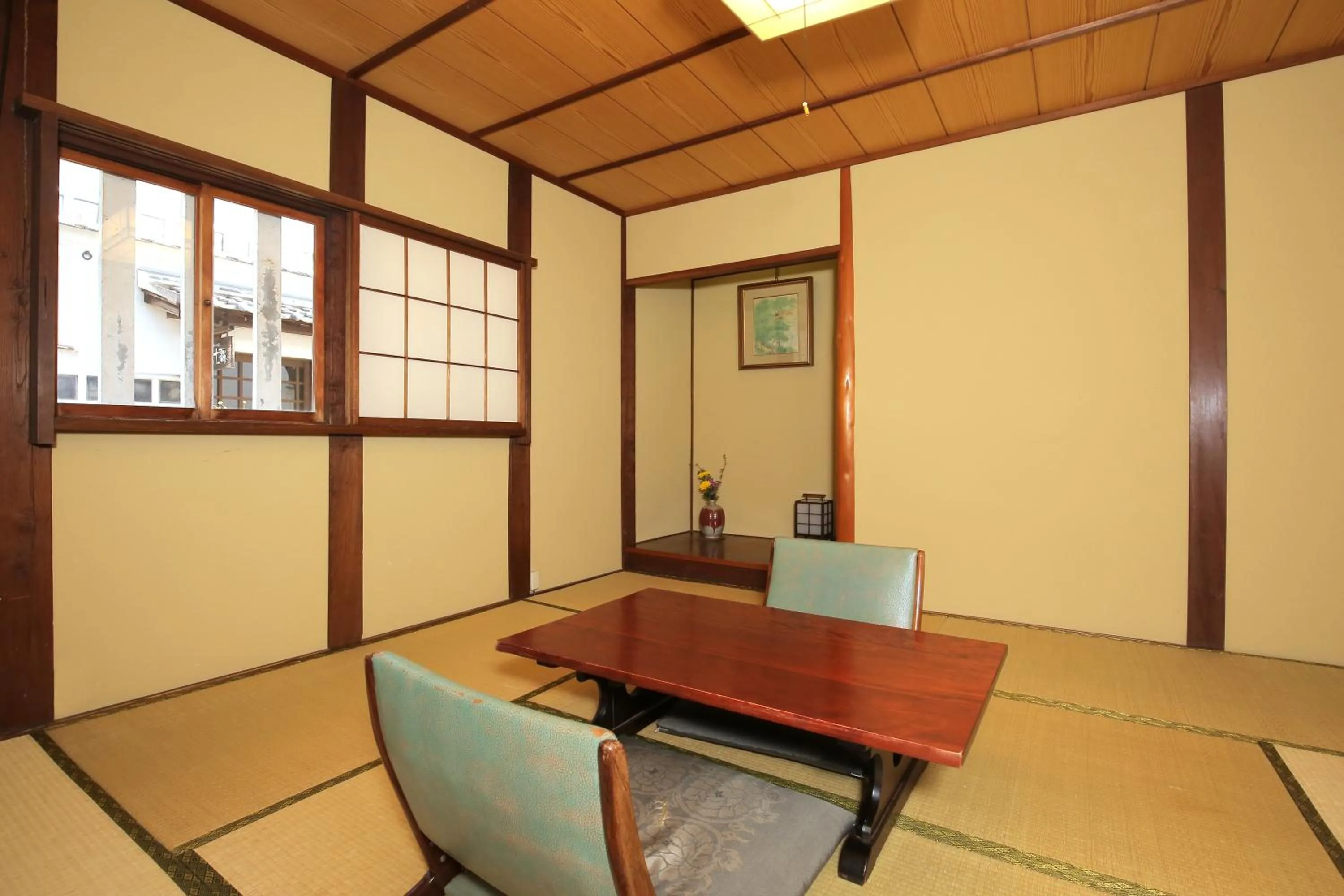 Photo of the whole room in Ryori Ryokan Tsurugata