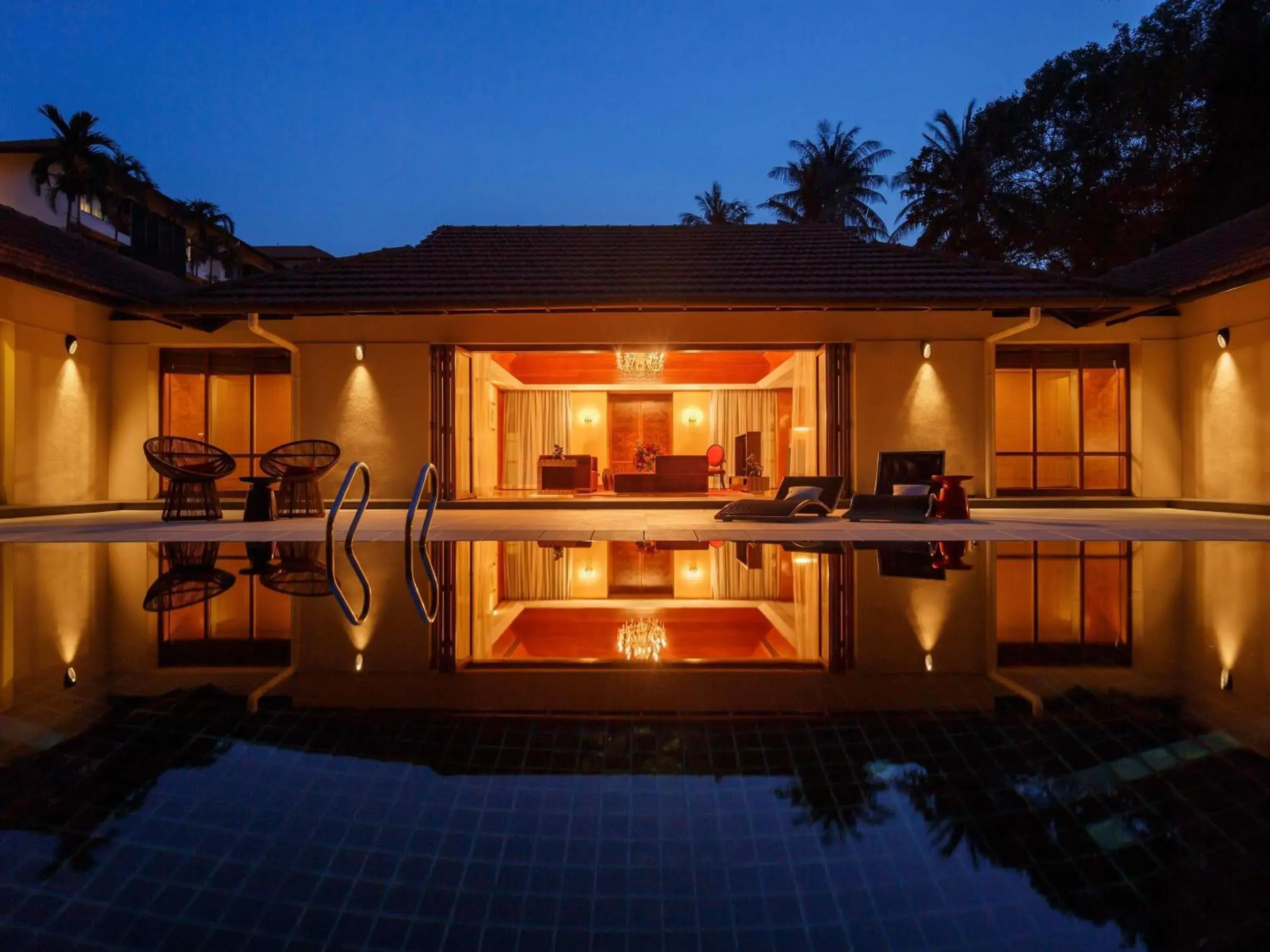 Villa du Jardin with Private Pool, 1 King Bed & 2 Single Beds in Sofitel Singapore Sentosa Villa du Jardin with Private Pool, 1 King Bed & 2 Single Beds in Sofitel Singapore Sentosa