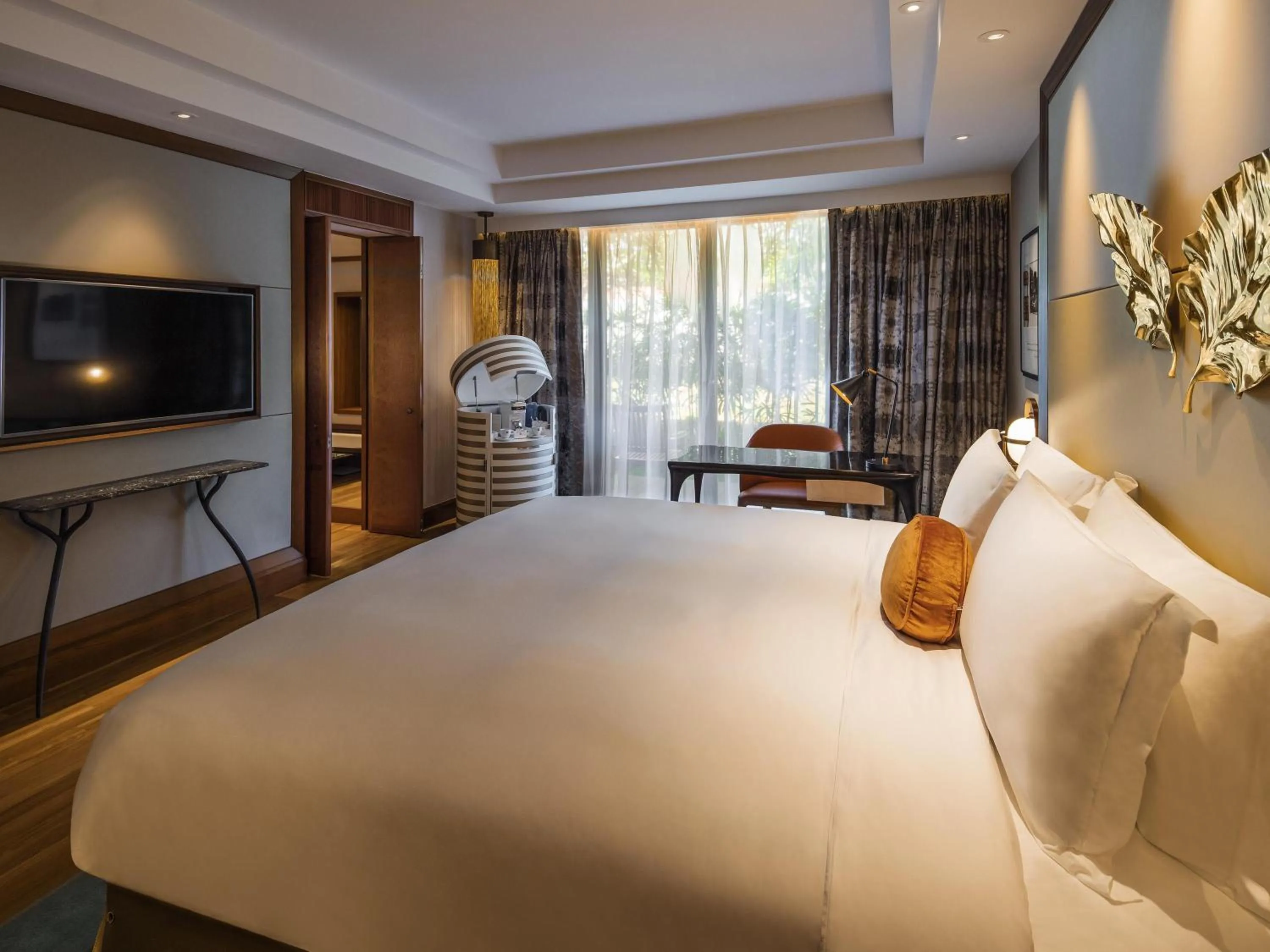 Luxury Room, 1 King Bed in Sofitel Singapore Sentosa