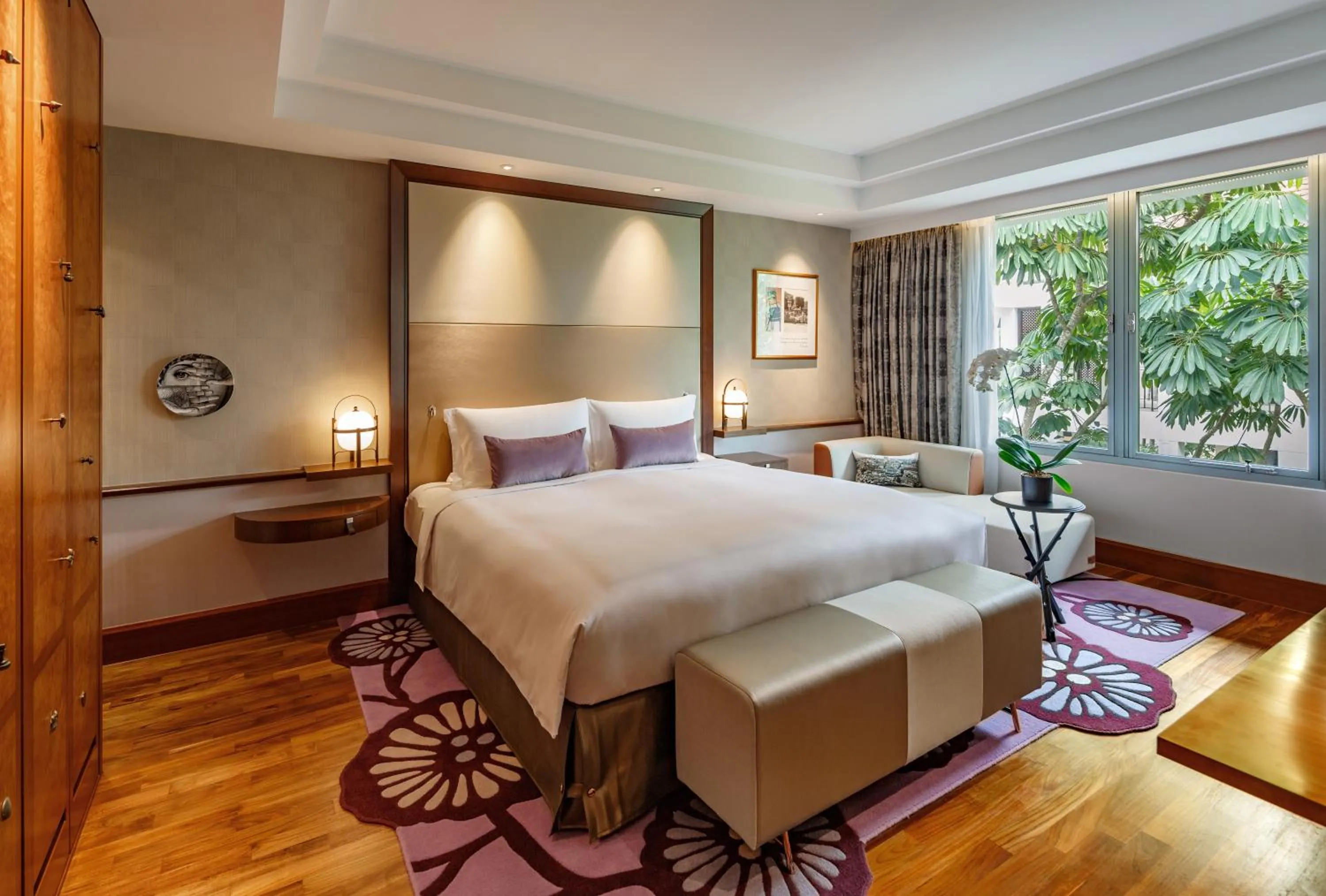 Photo of the whole room, Bed in Sofitel Singapore Sentosa
