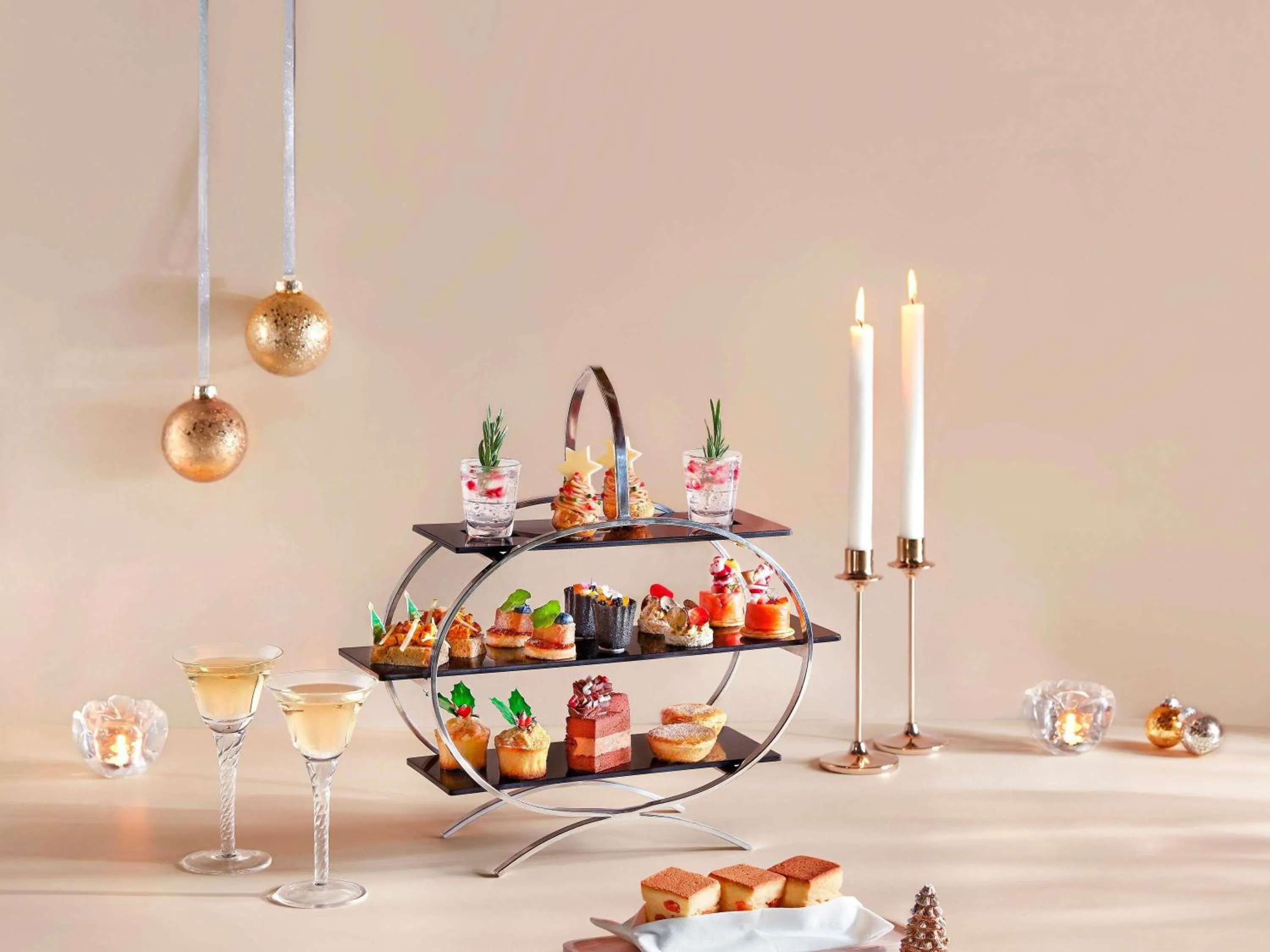 Restaurant/places to eat in Sofitel Singapore Sentosa