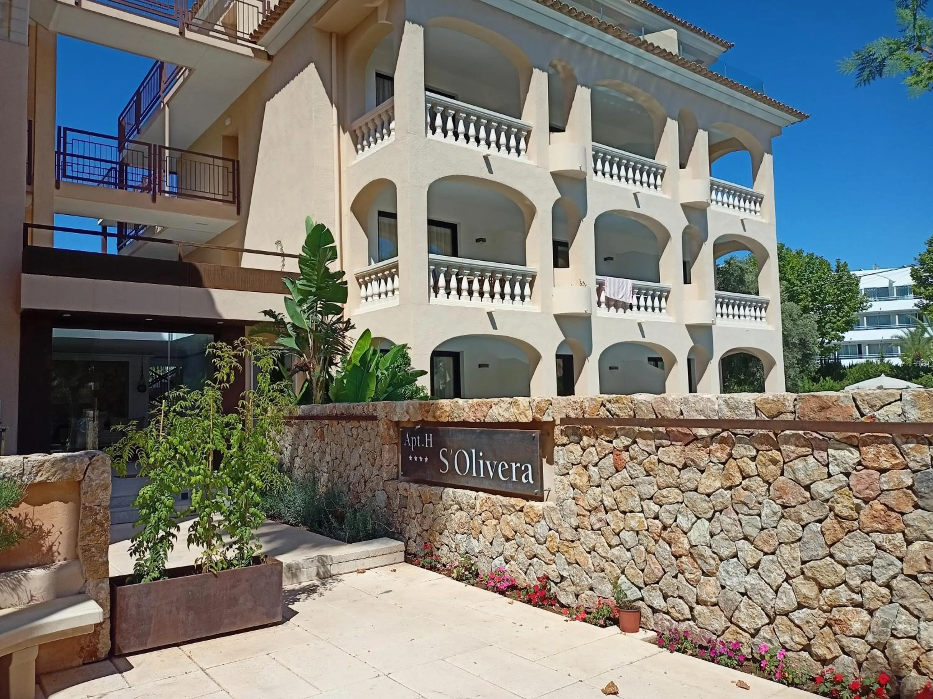 Property building in Apartamentos S'Olivera