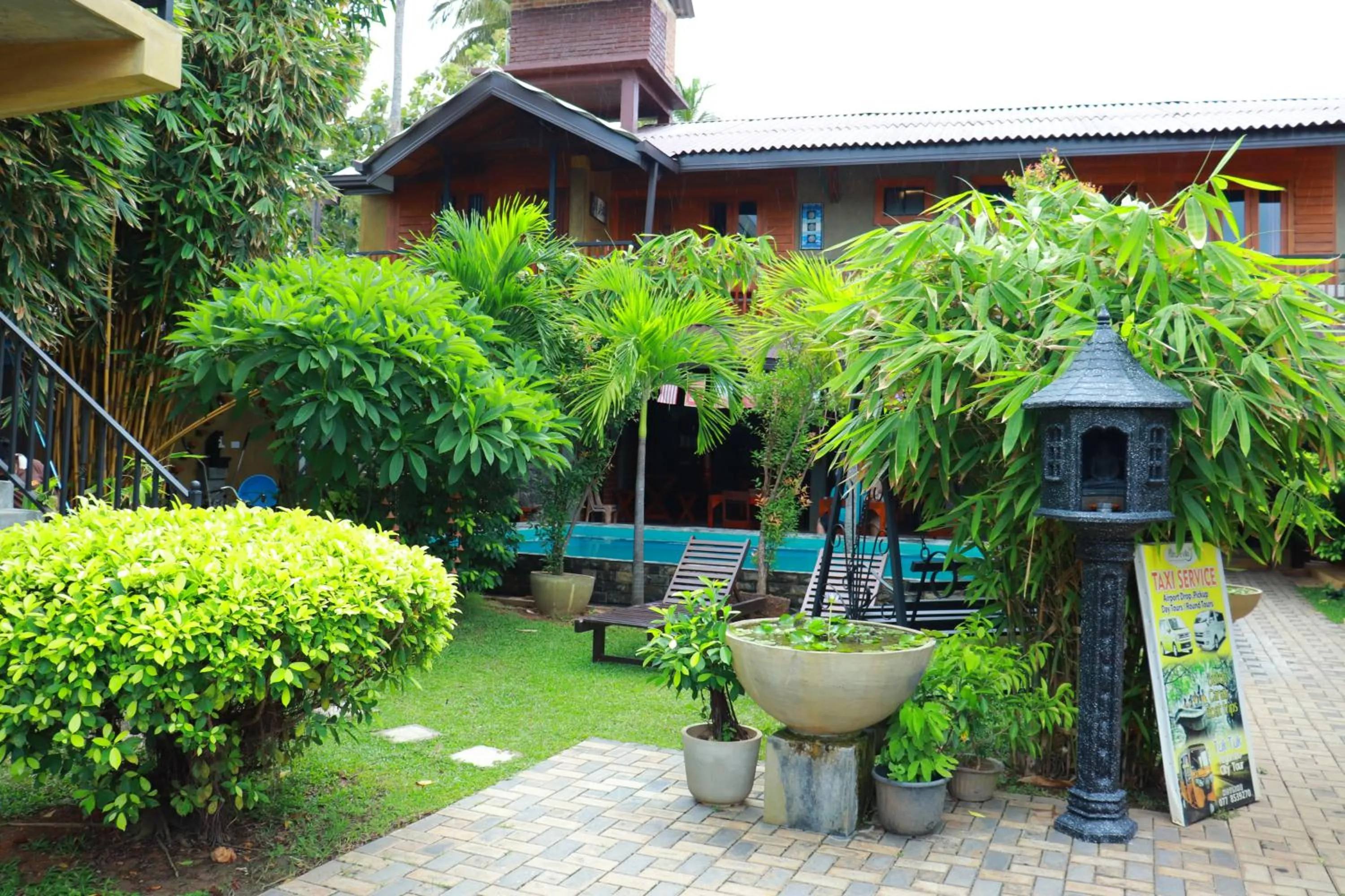 Garden in Negombo The Nature Villa and Cabanas