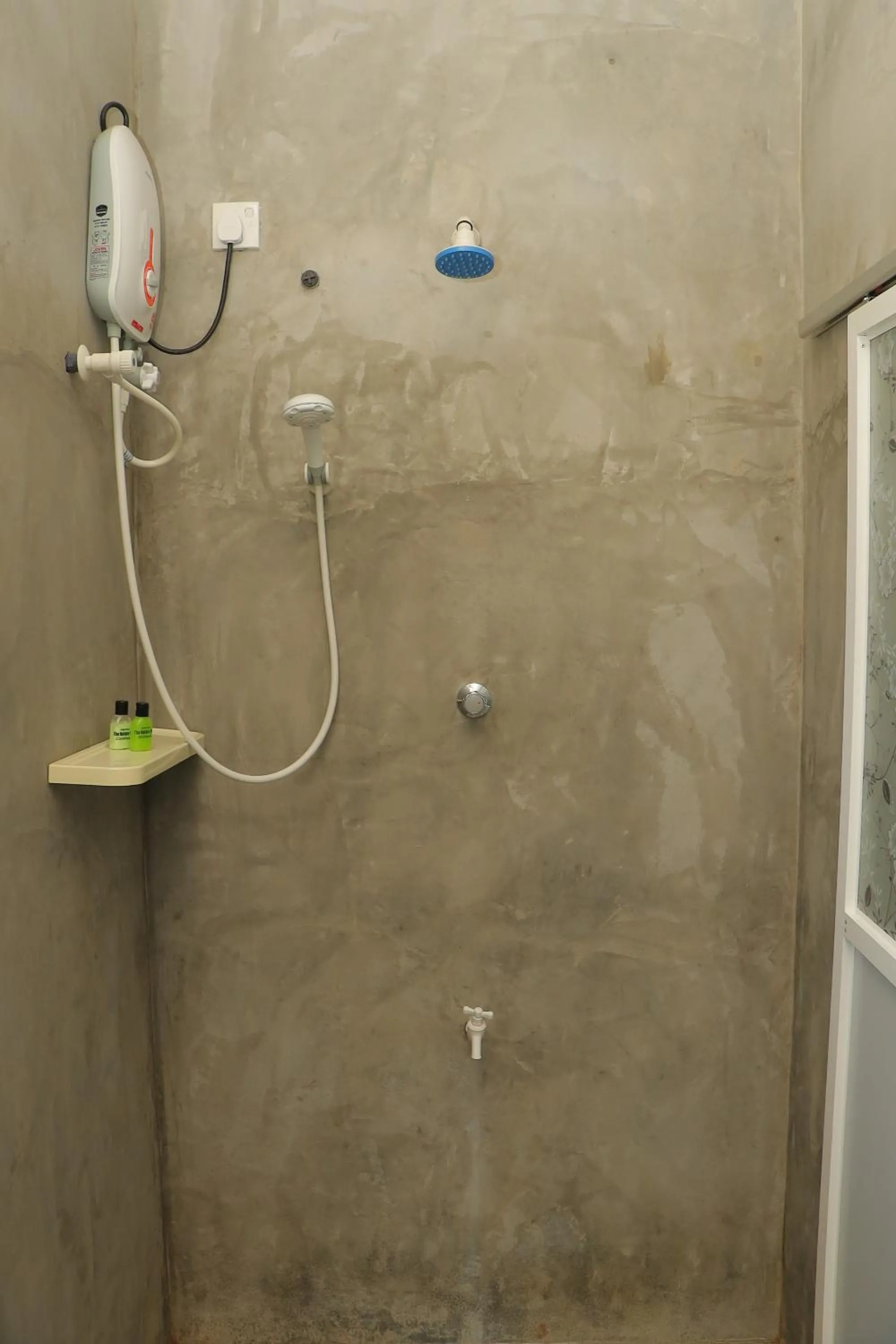 Shower in Negombo The Nature Villa and Cabanas