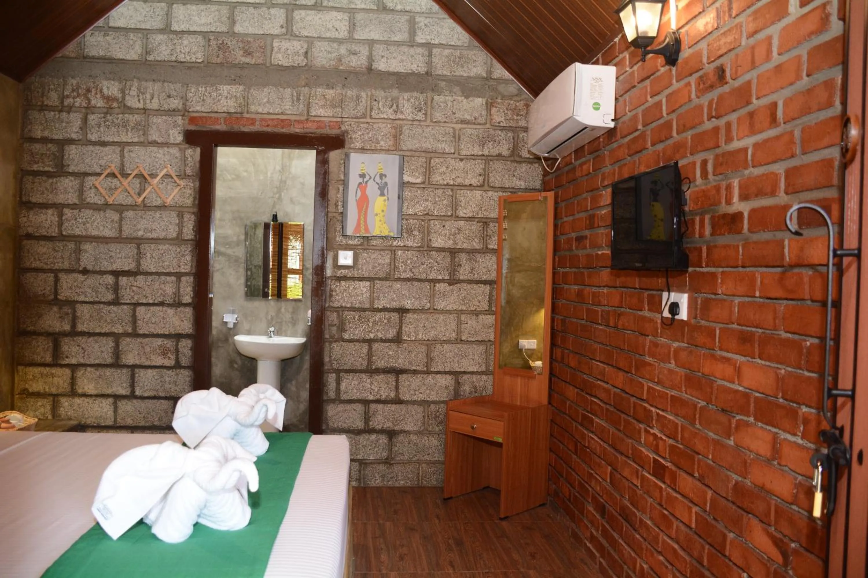 Bed in Negombo The Nature Villa and Cabanas