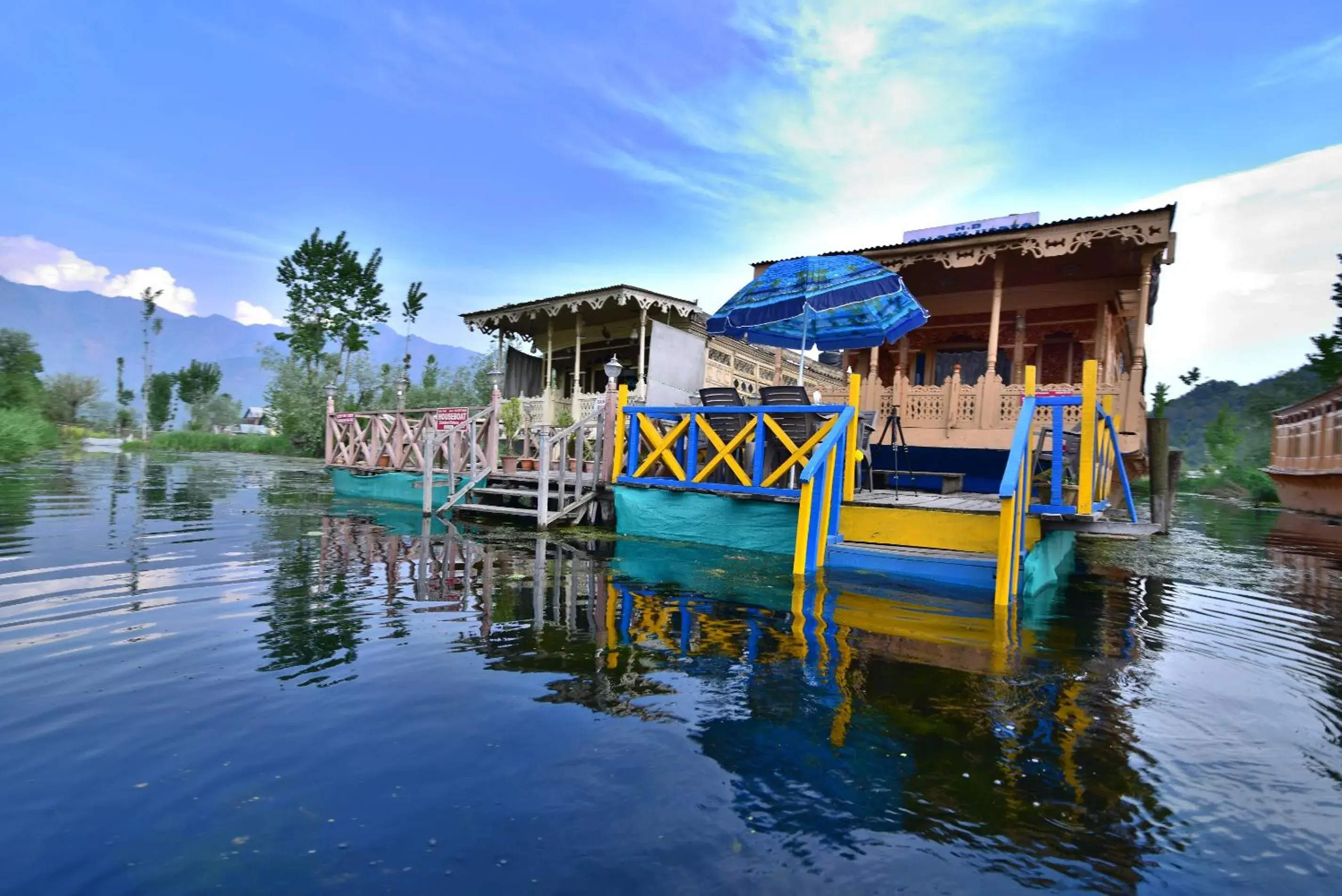 Golden Hopes Group of Houseboats Golden Hopes Group of Houseboats