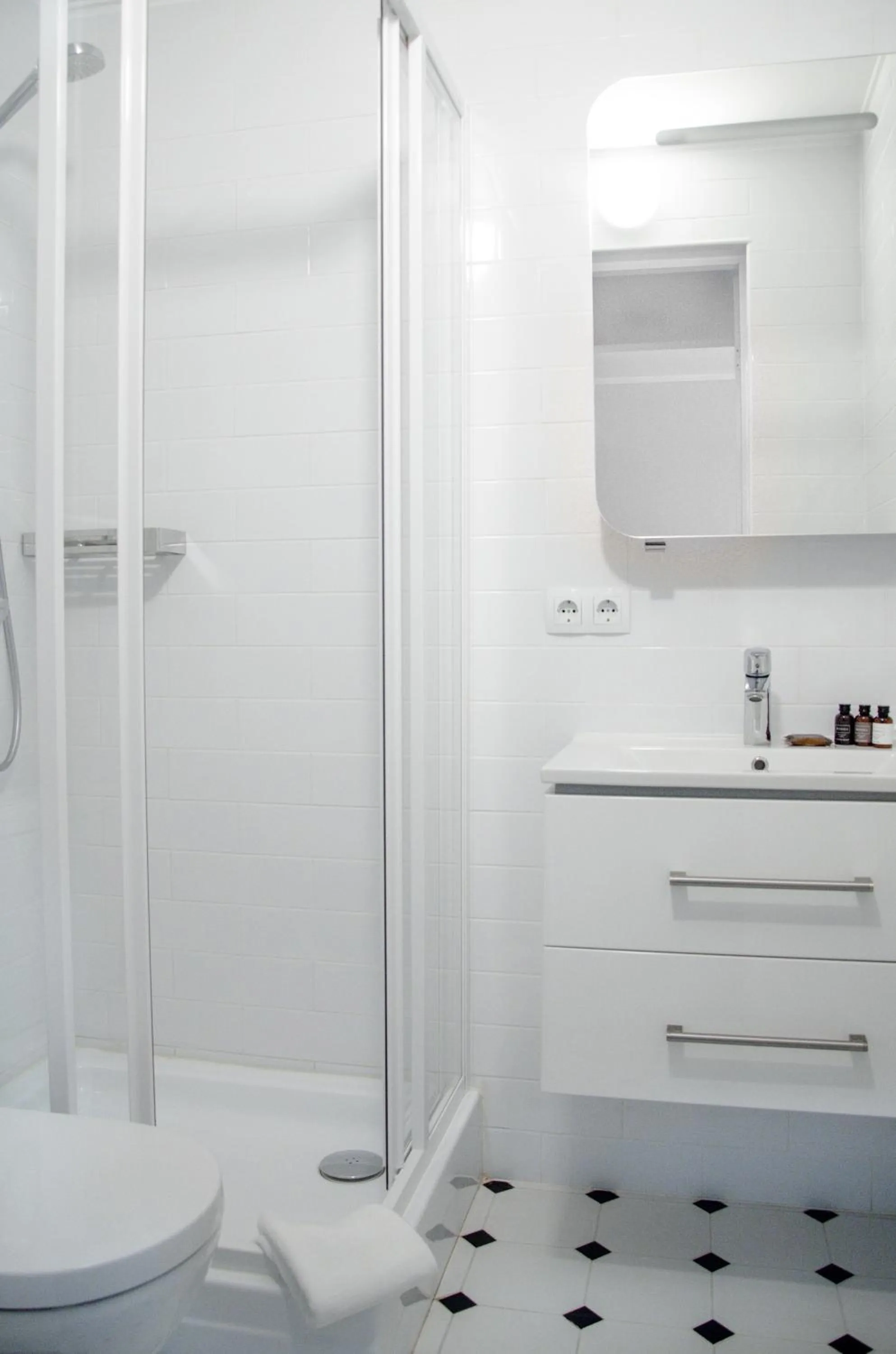 Shower in Pine Resort