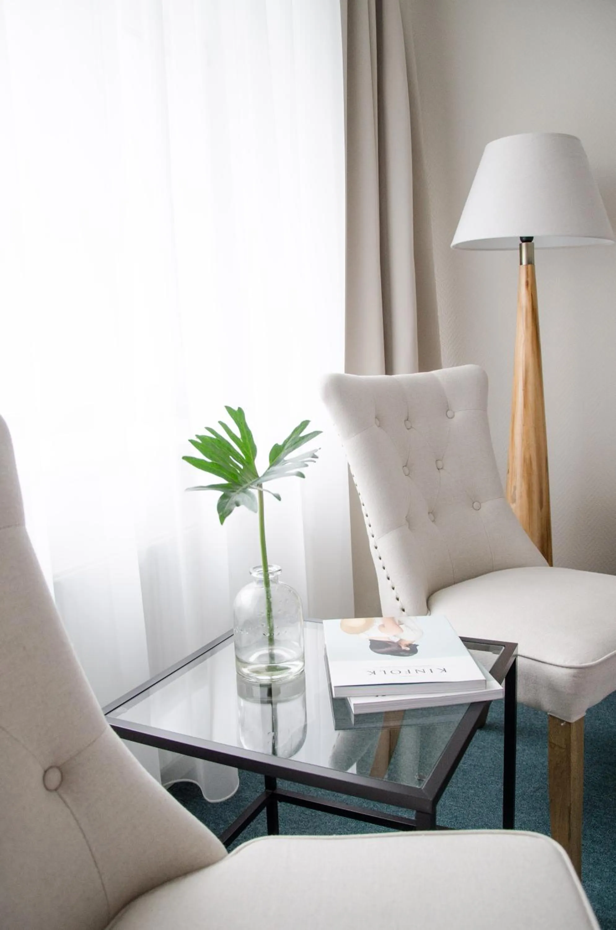 Seating area in Pine Resort