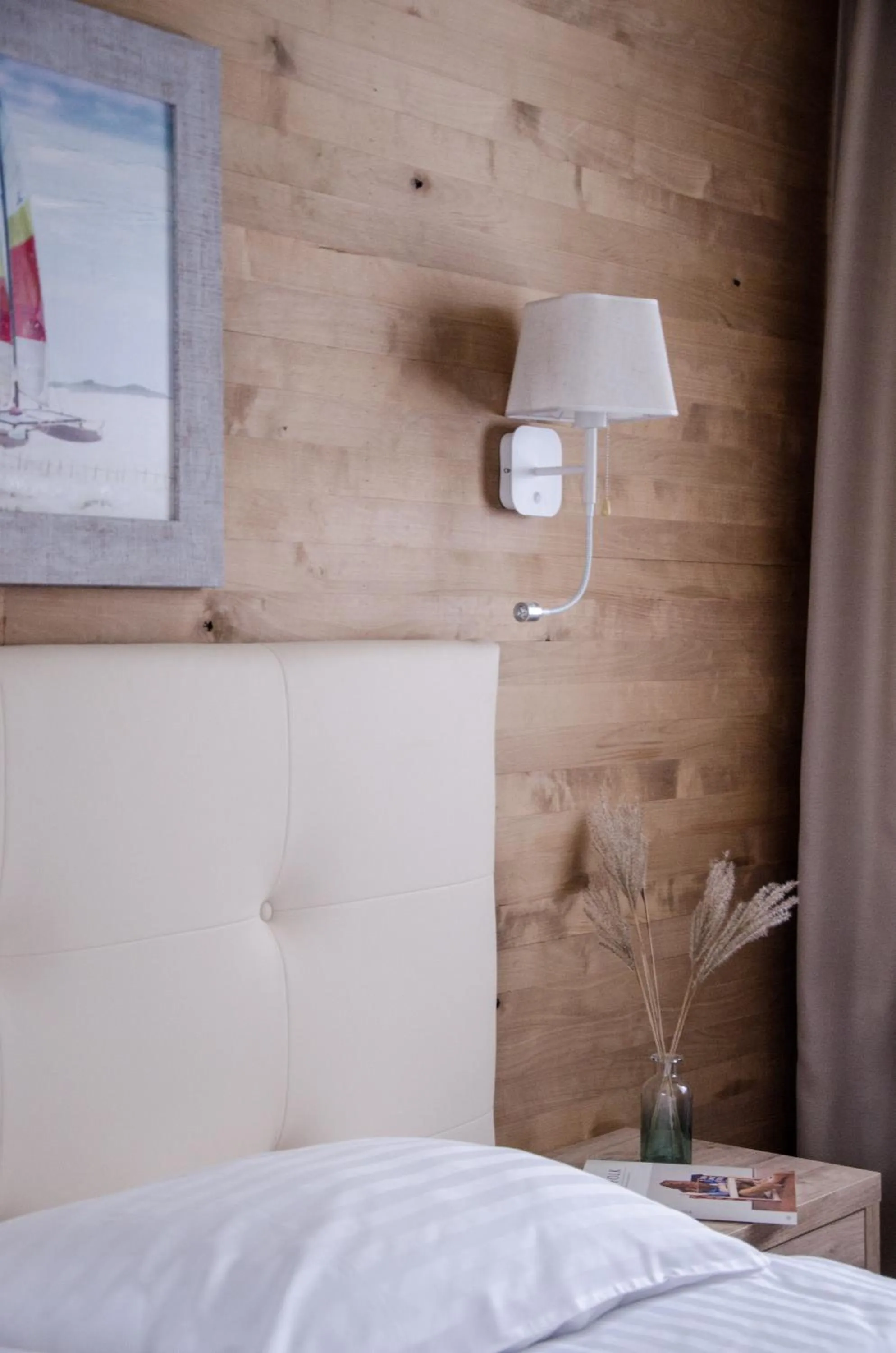 Bedroom, Bed in Pine Resort