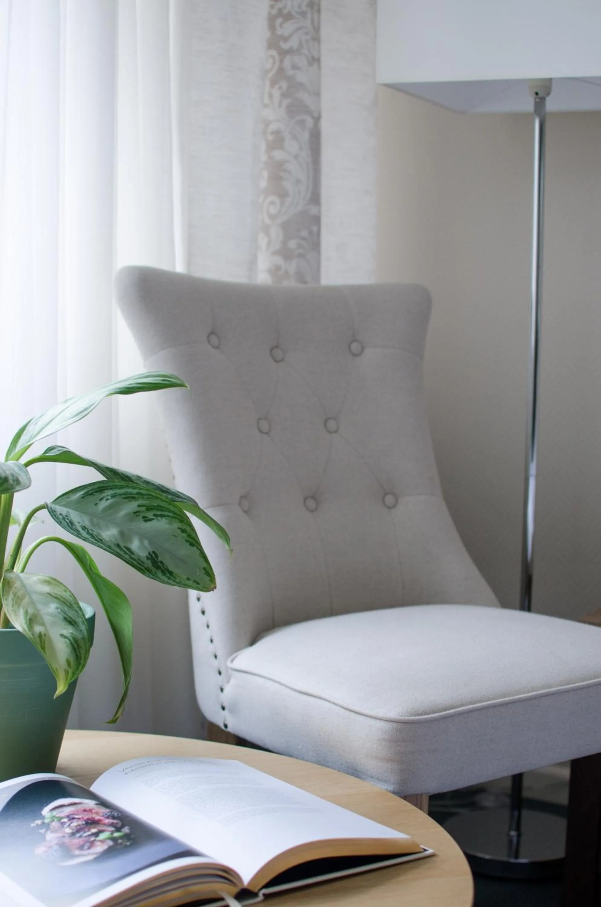 Seating area in Pine Resort