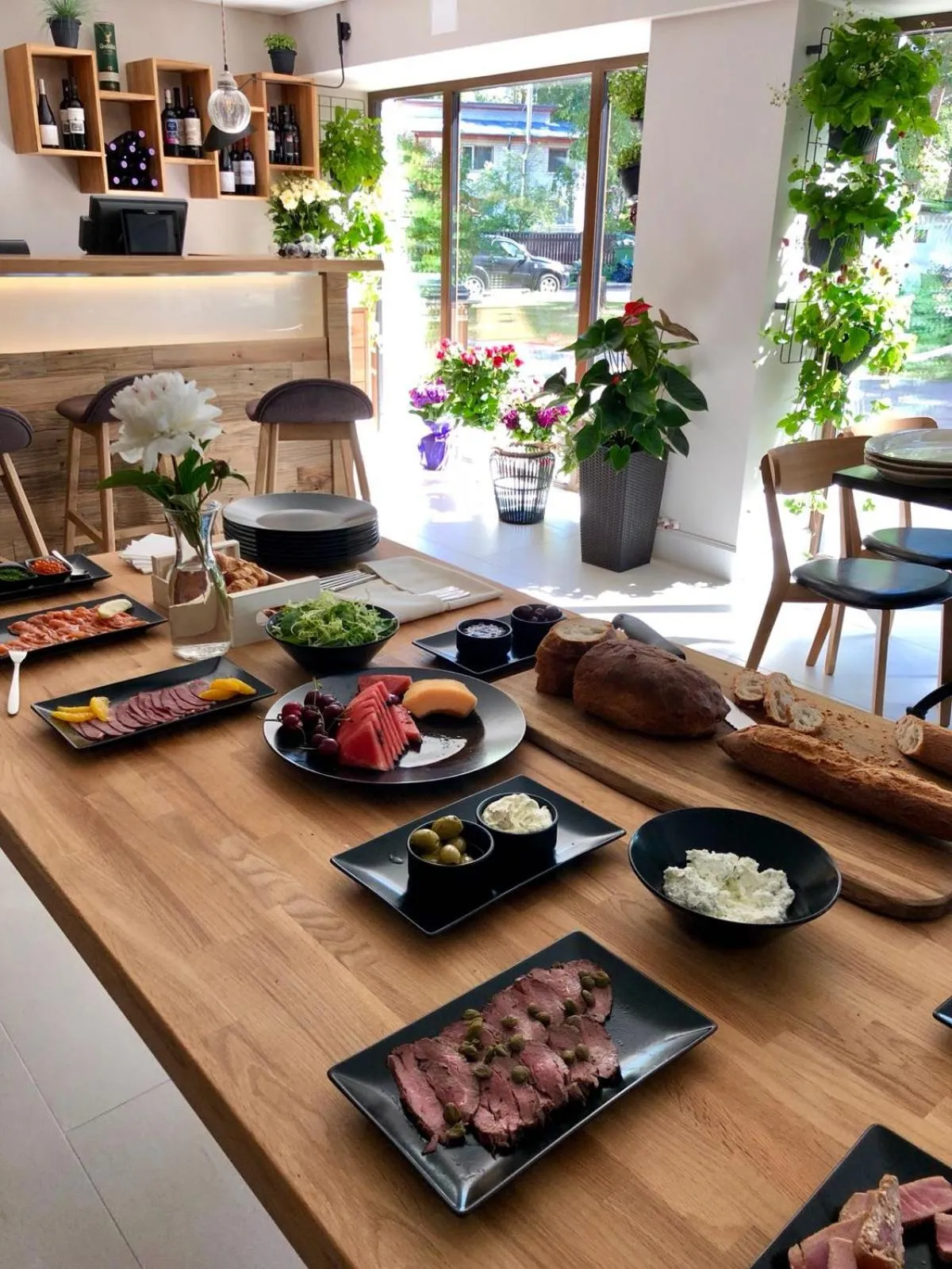 Restaurant/places to eat in Pine Resort