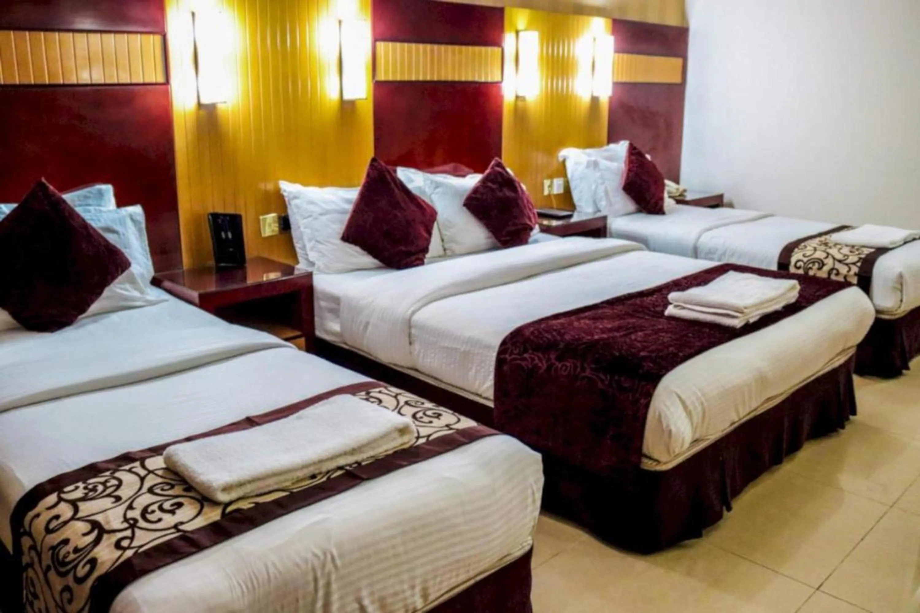 Photo of the whole room, Bed in Palette Phoenix Hotel