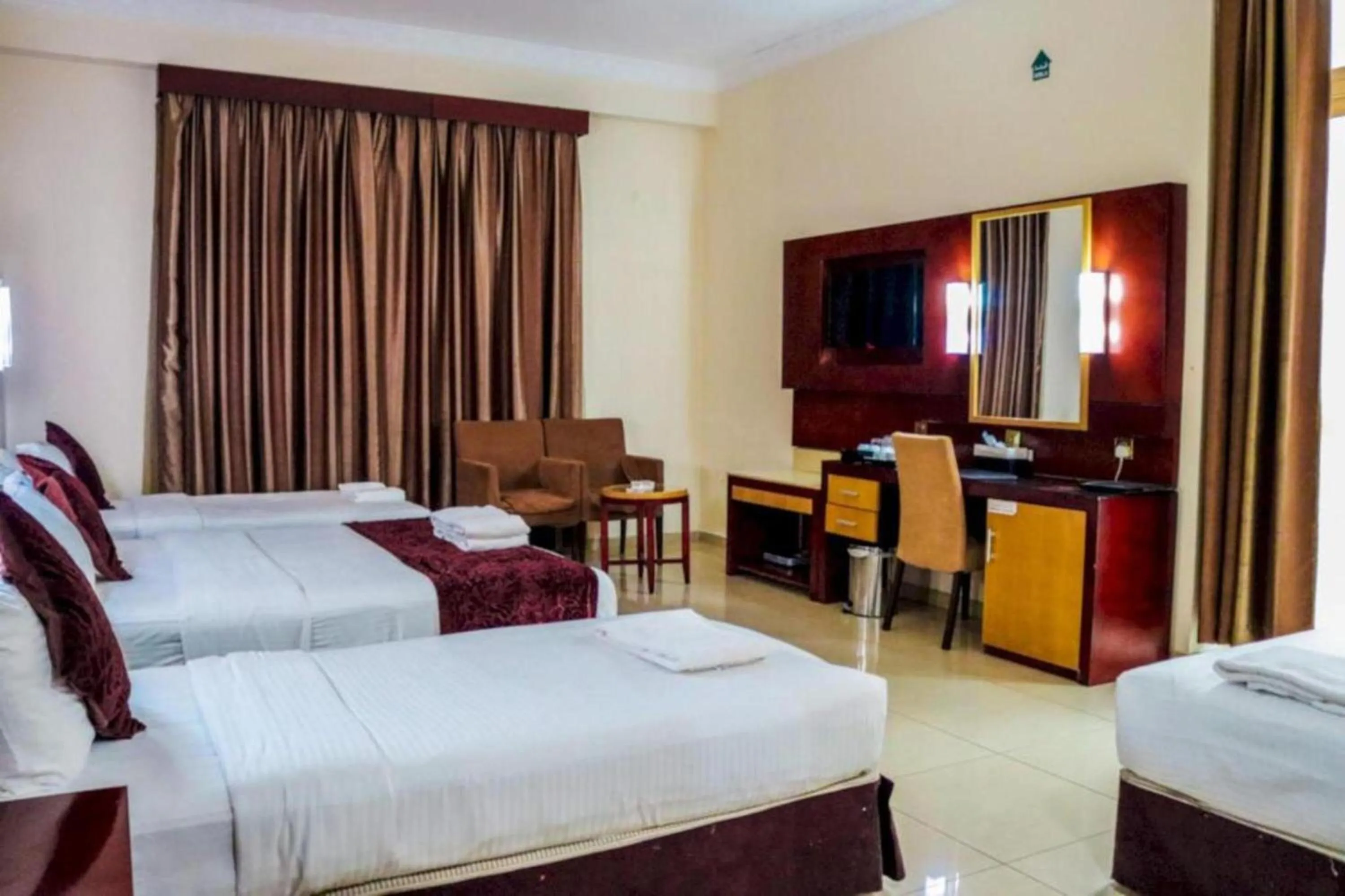 Photo of the whole room, Bed in Palette Phoenix Hotel