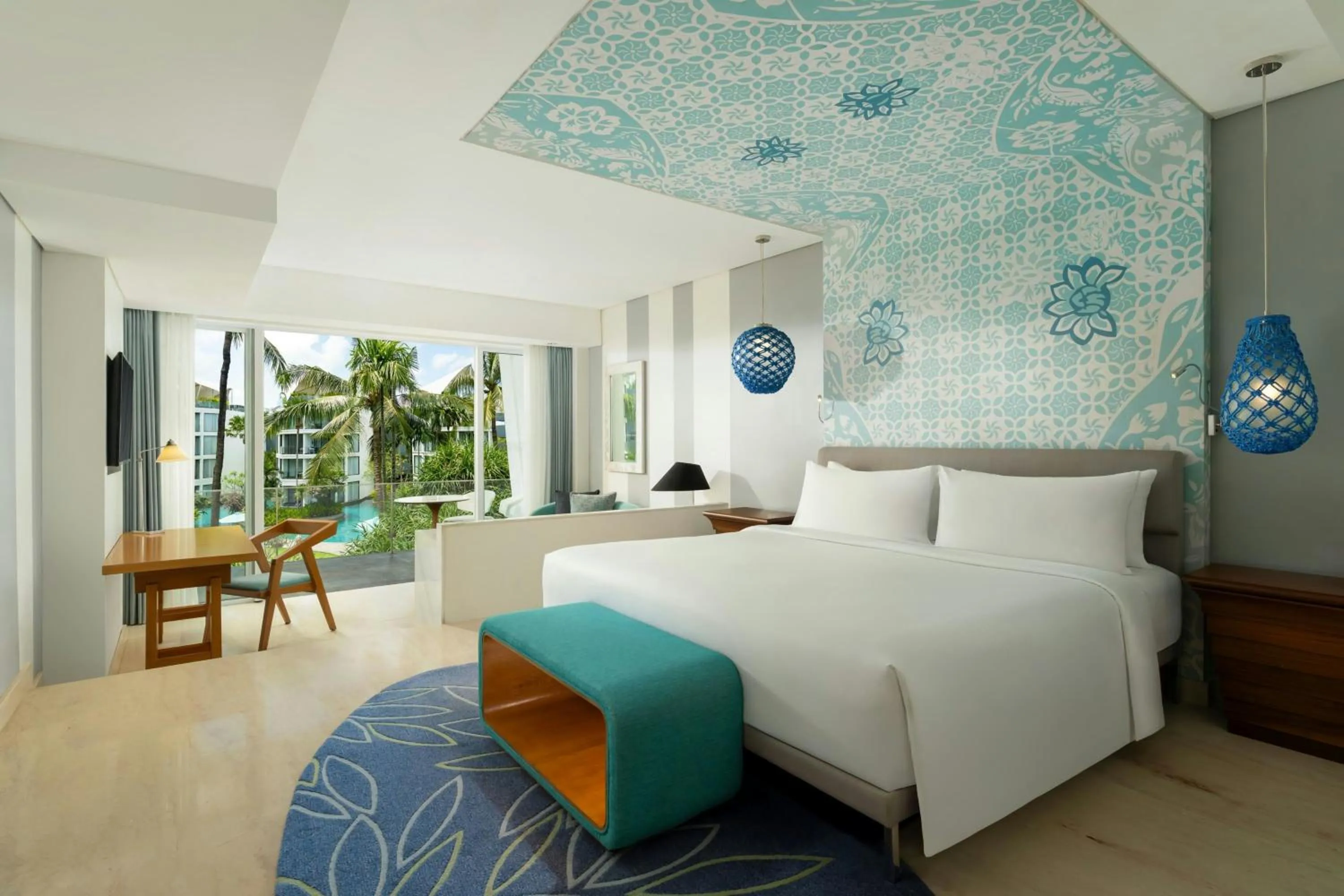 Photo of the whole room, Bed in Le Meridien Bali Jimbaran