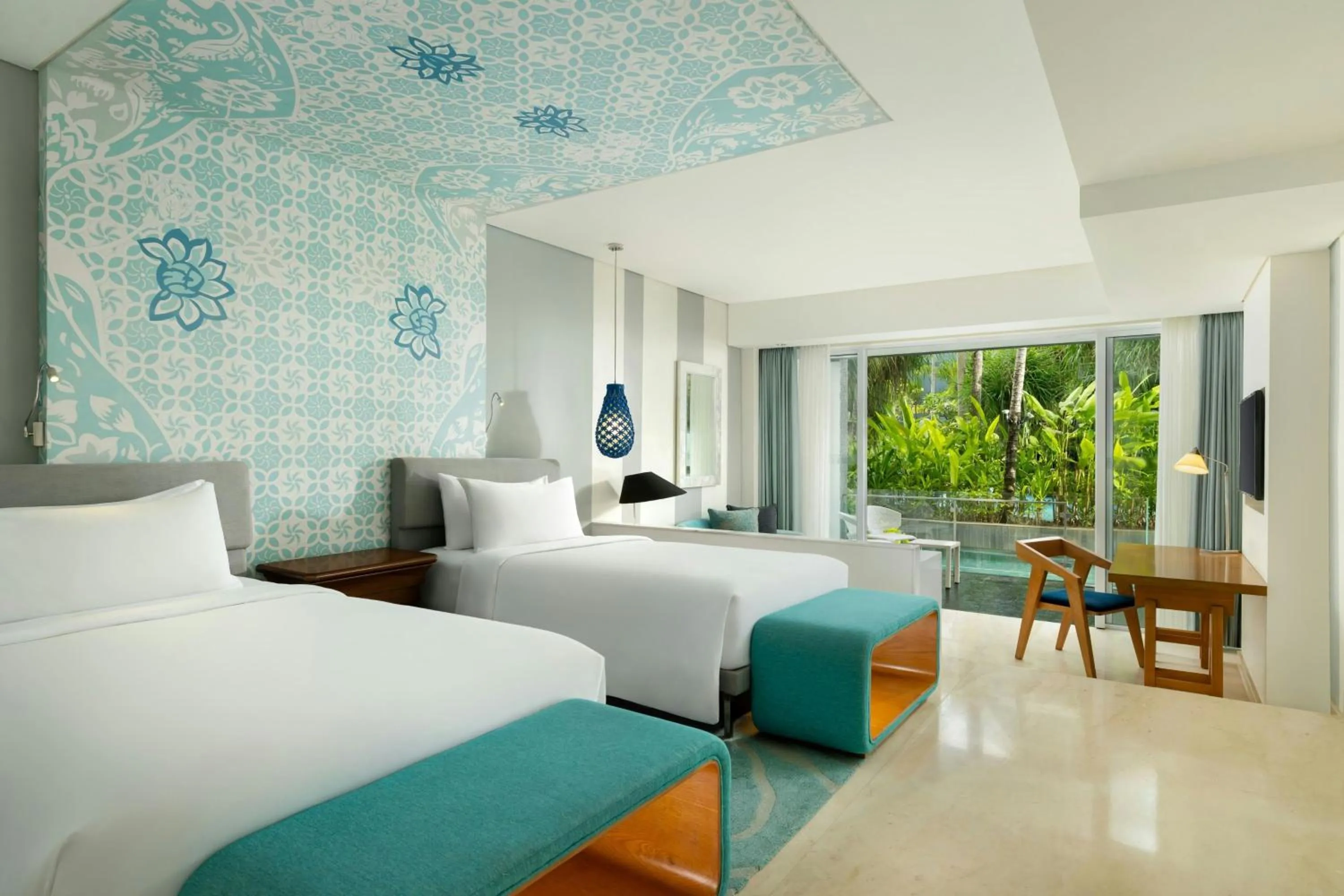 Photo of the whole room, Bed in Le Meridien Bali Jimbaran