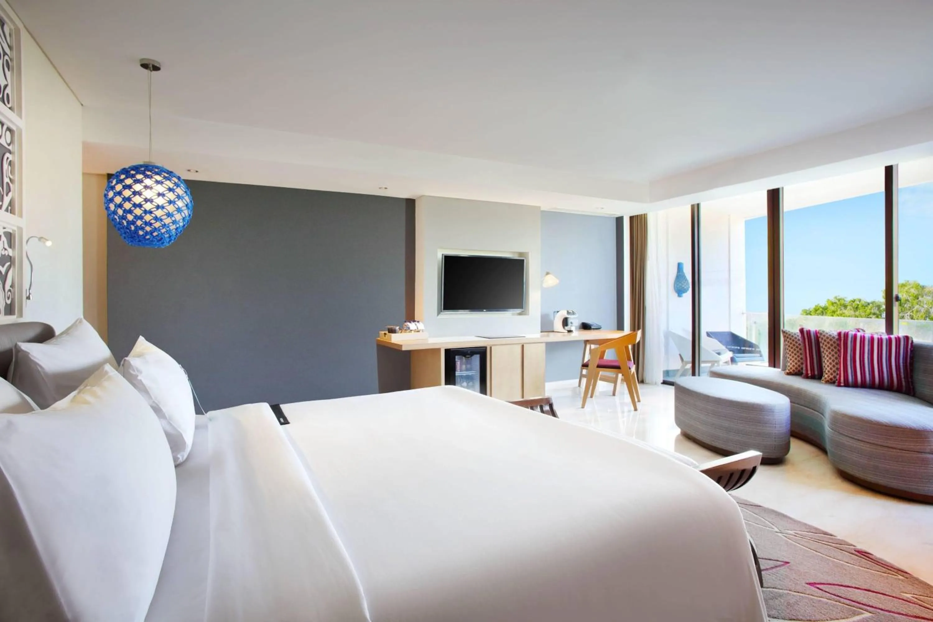 Bedroom, Bed in Le Meridien Bali Jimbaran