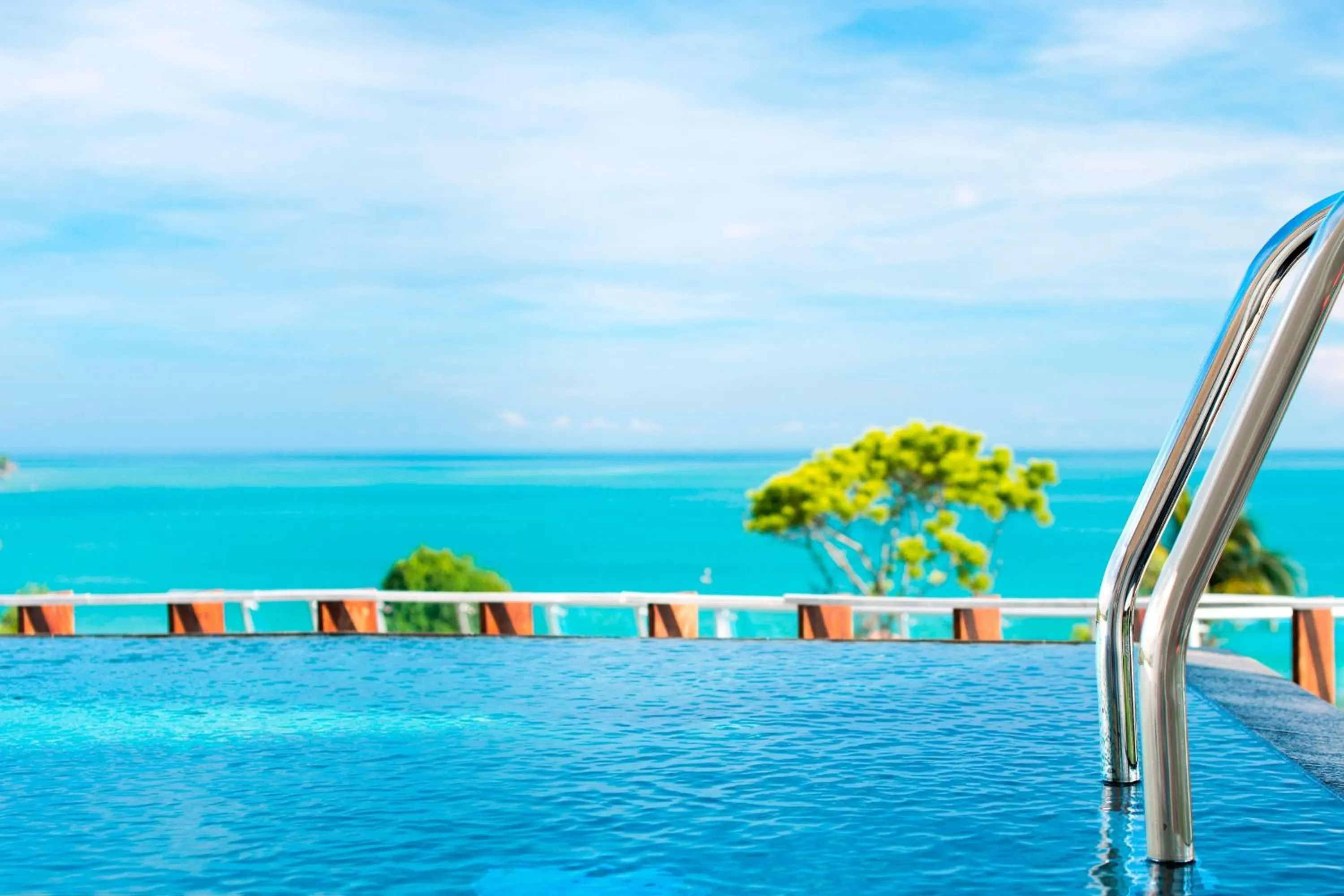 Swimming pool in Le Meridien Bali Jimbaran