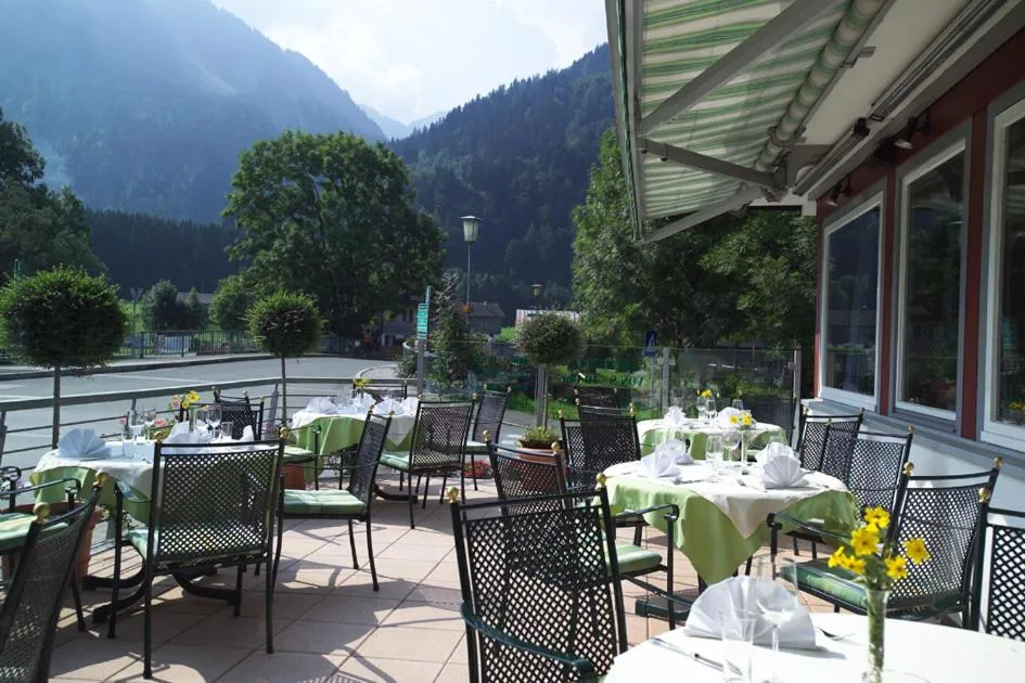 Das Schiff in den Bergen