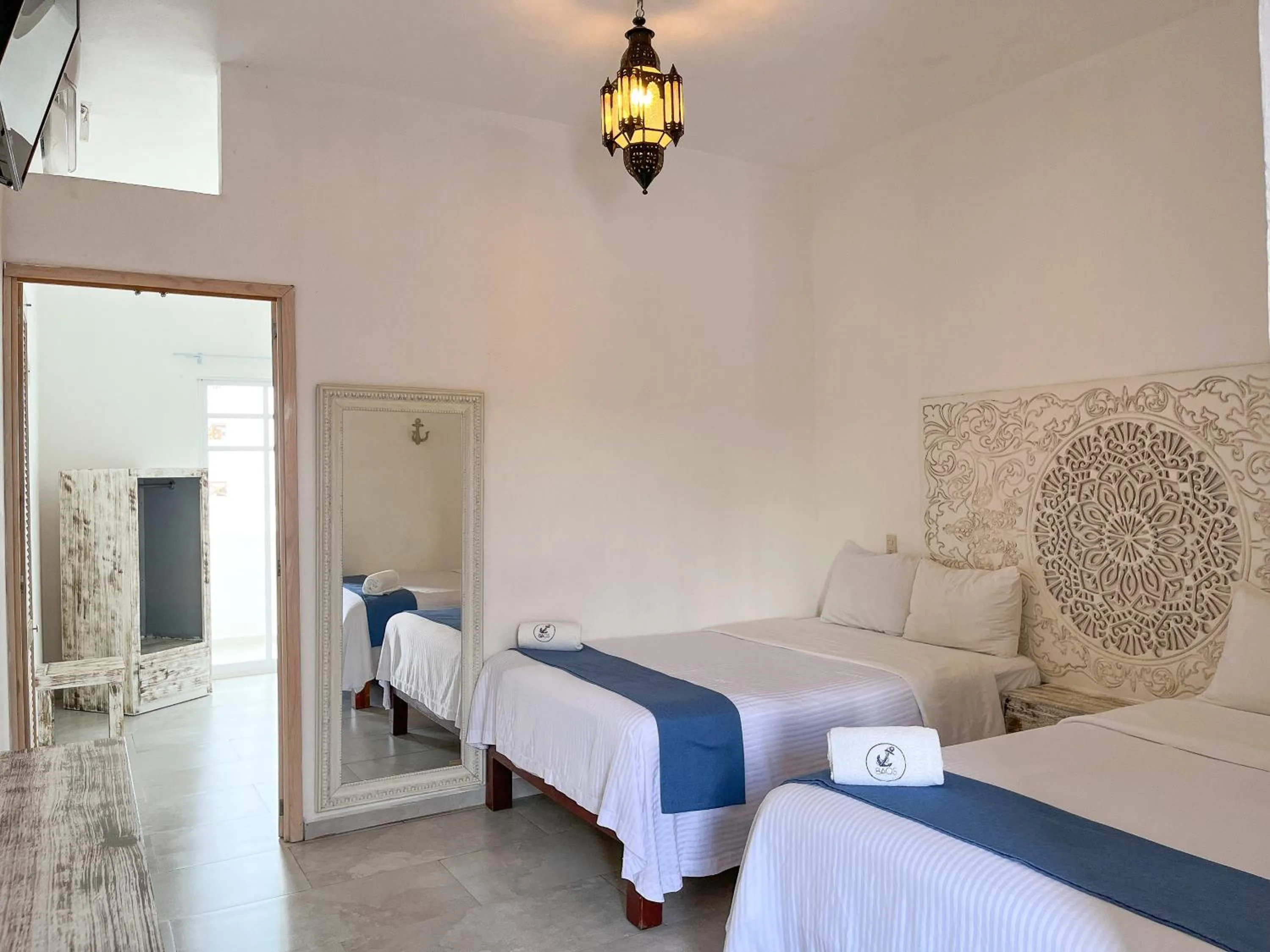 Photo of the whole room, Bed in BAOS