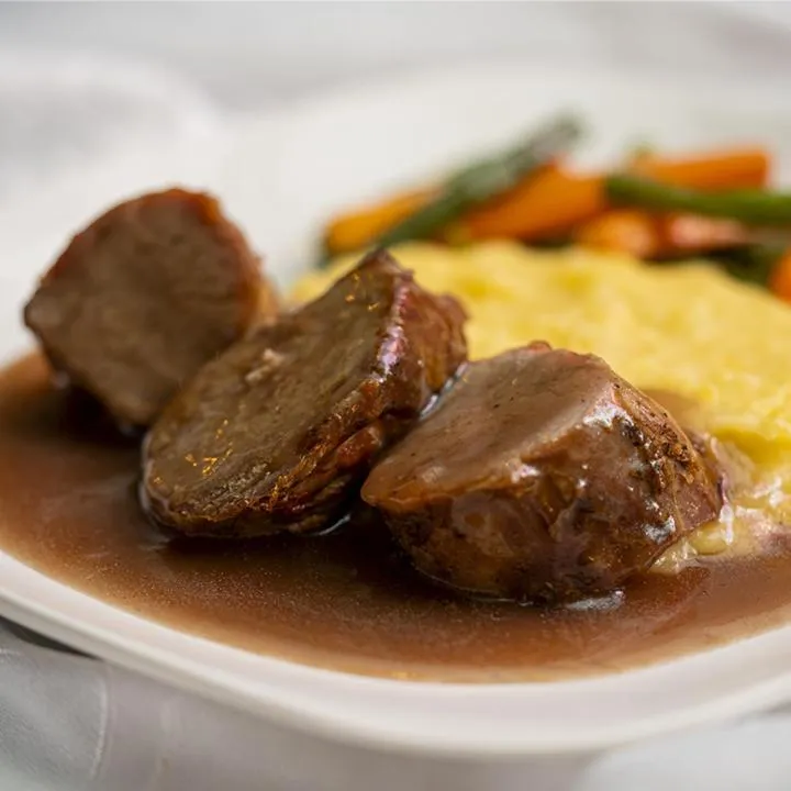 Restaurant/places to eat in Country Club Eco Casajardin