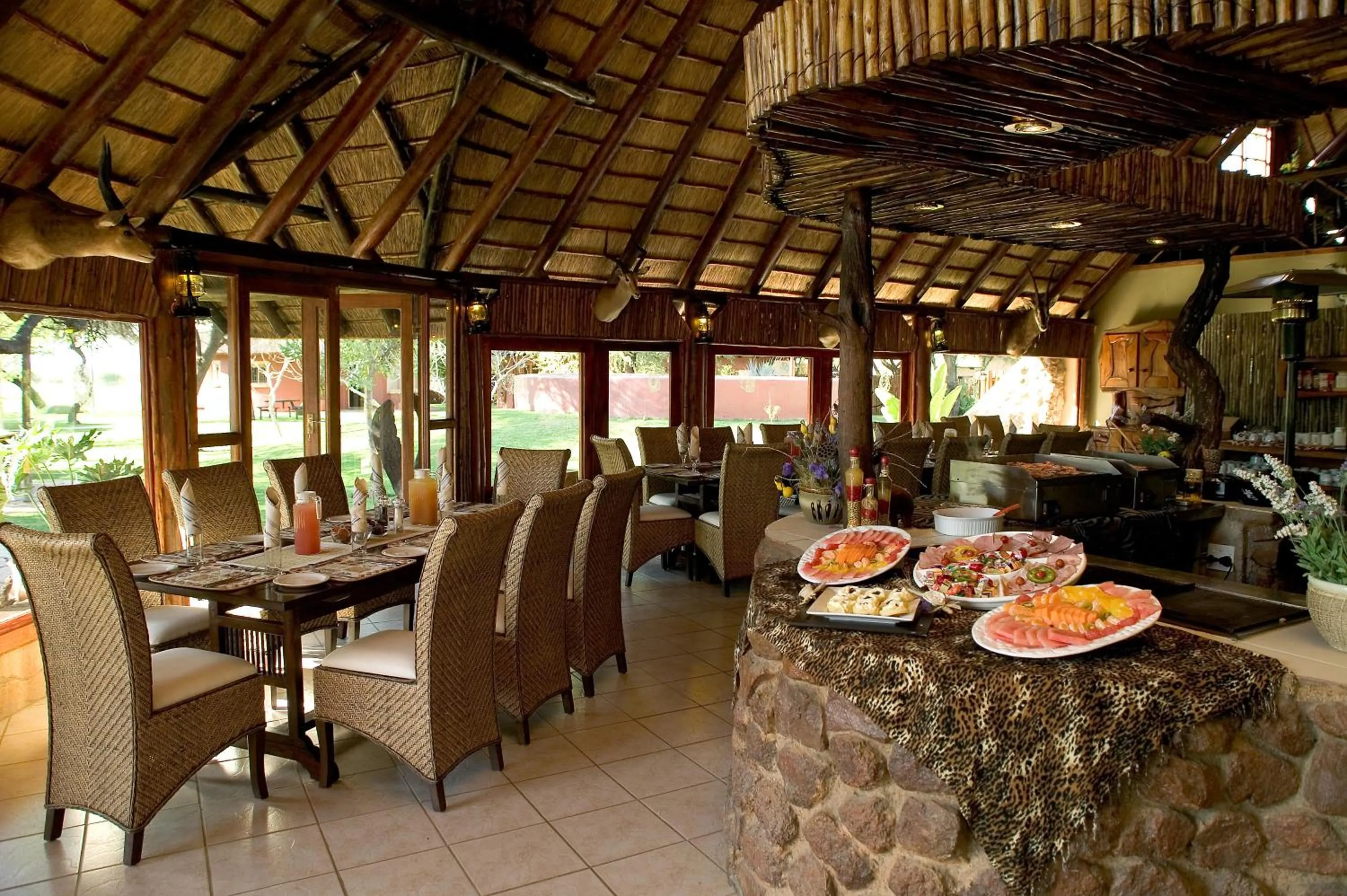 Restaurant/places to eat in Ditholo Game Lodge Bela Bela