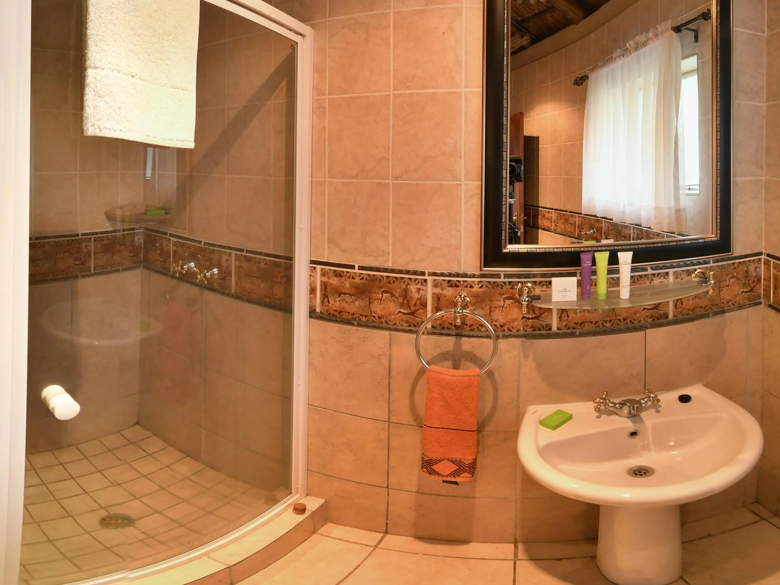 Shower in Ditholo Game Lodge Bela Bela