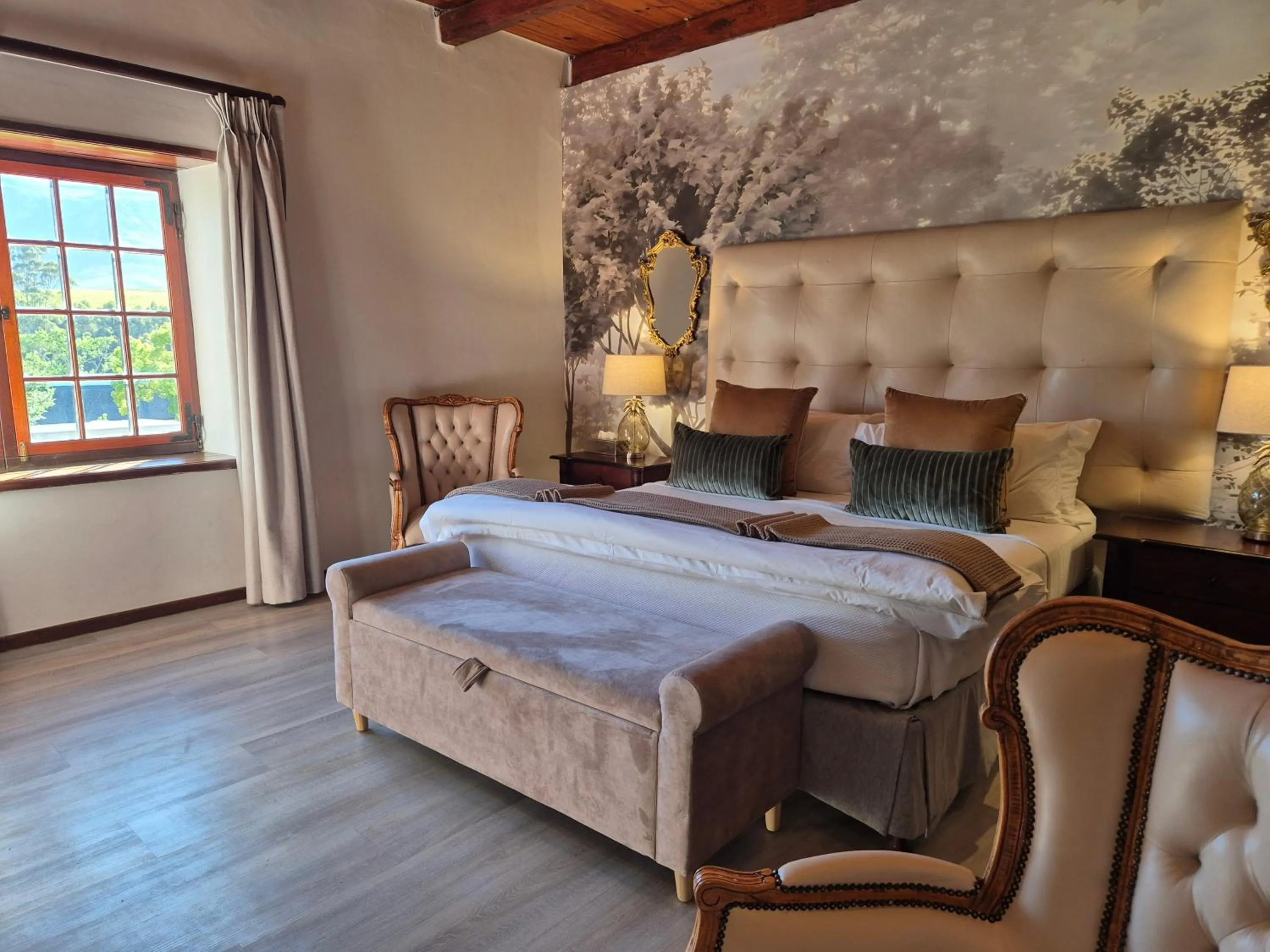 Property building, Bed in Webersburg