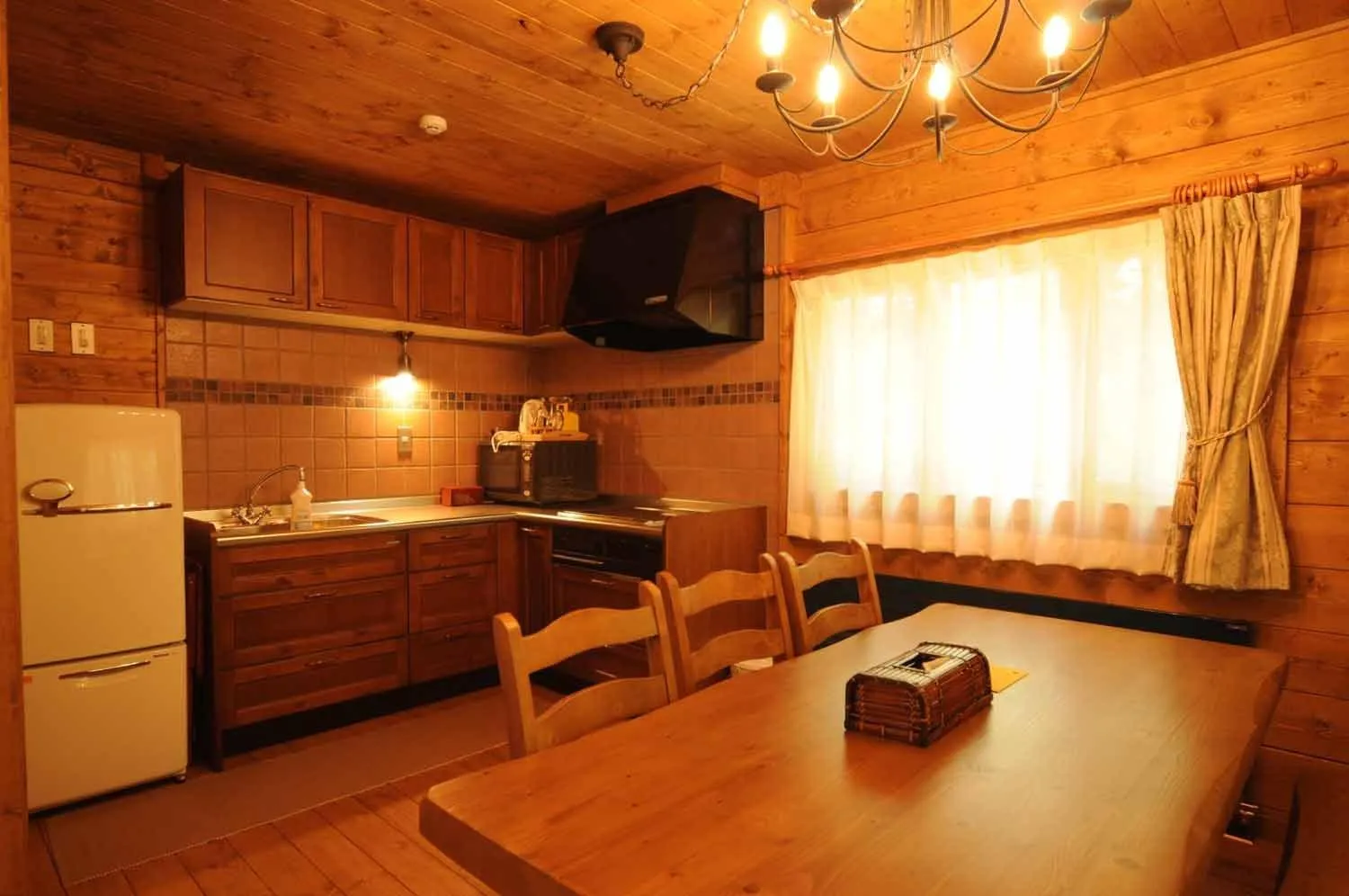 Kitchen or kitchenette in Log Cottage Epoch