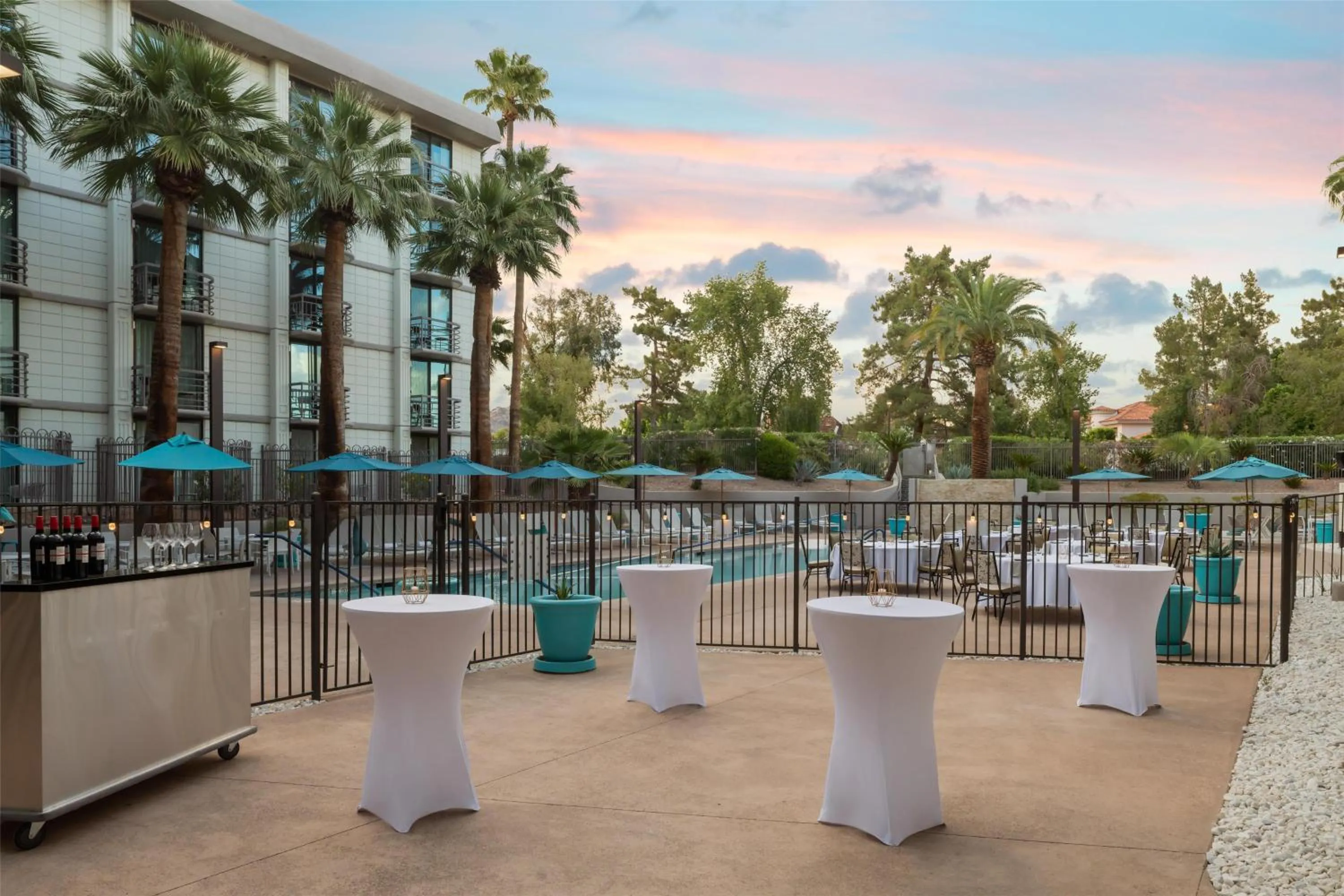 Meeting/conference room in Embassy Suites by Hilton Phoenix Biltmore