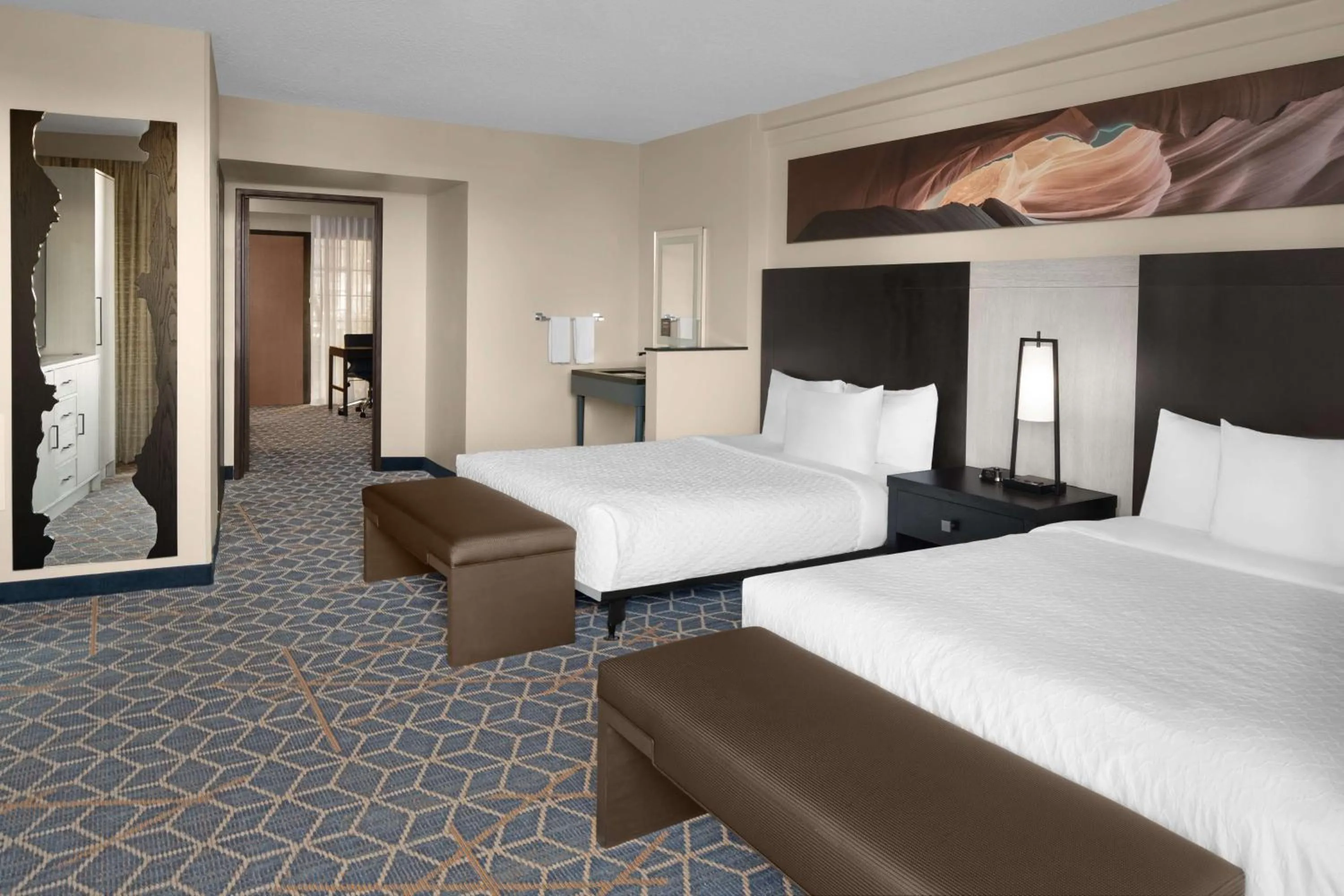 Bed in Embassy Suites by Hilton Phoenix Biltmore