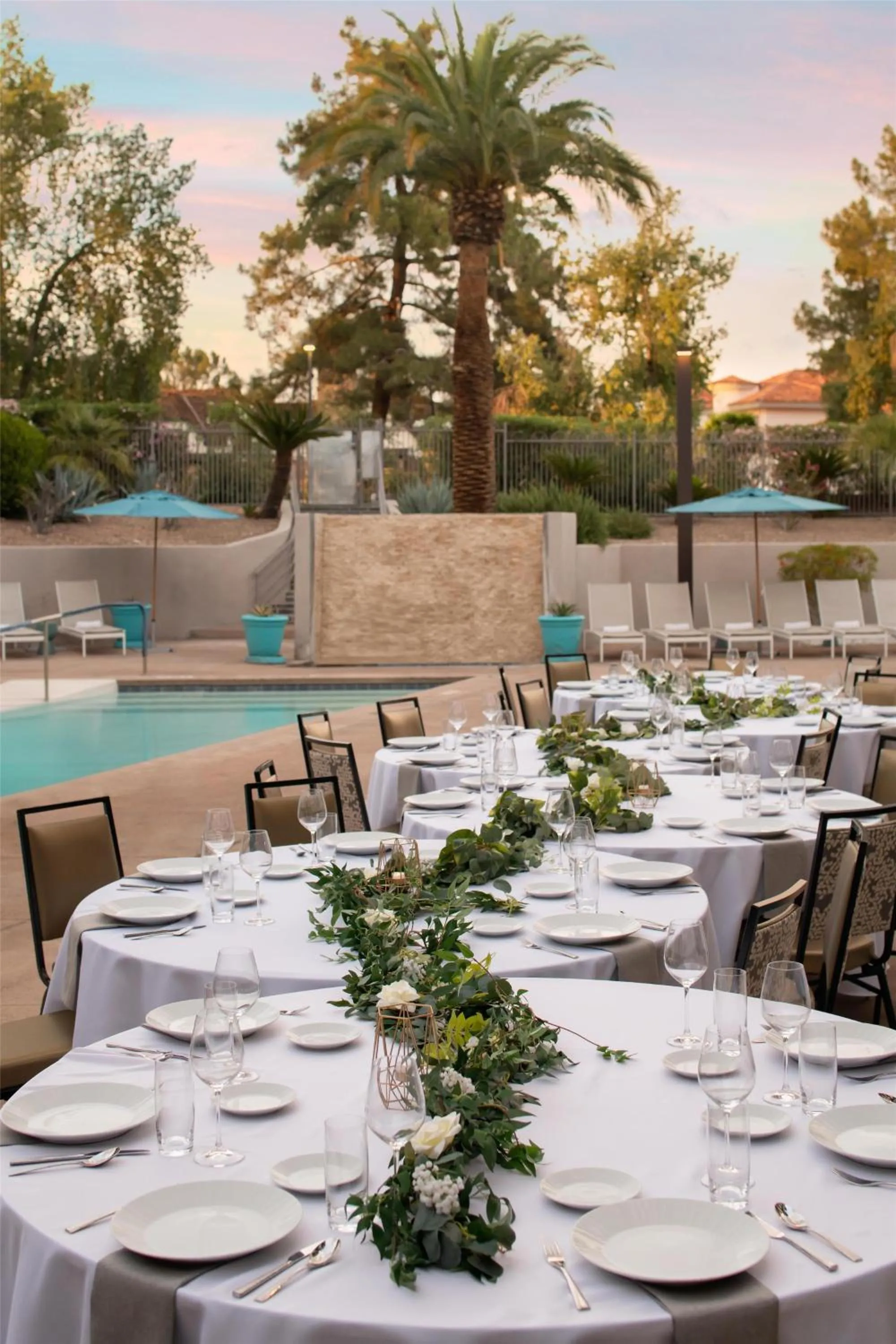 Meeting/conference room in Embassy Suites by Hilton Phoenix Biltmore