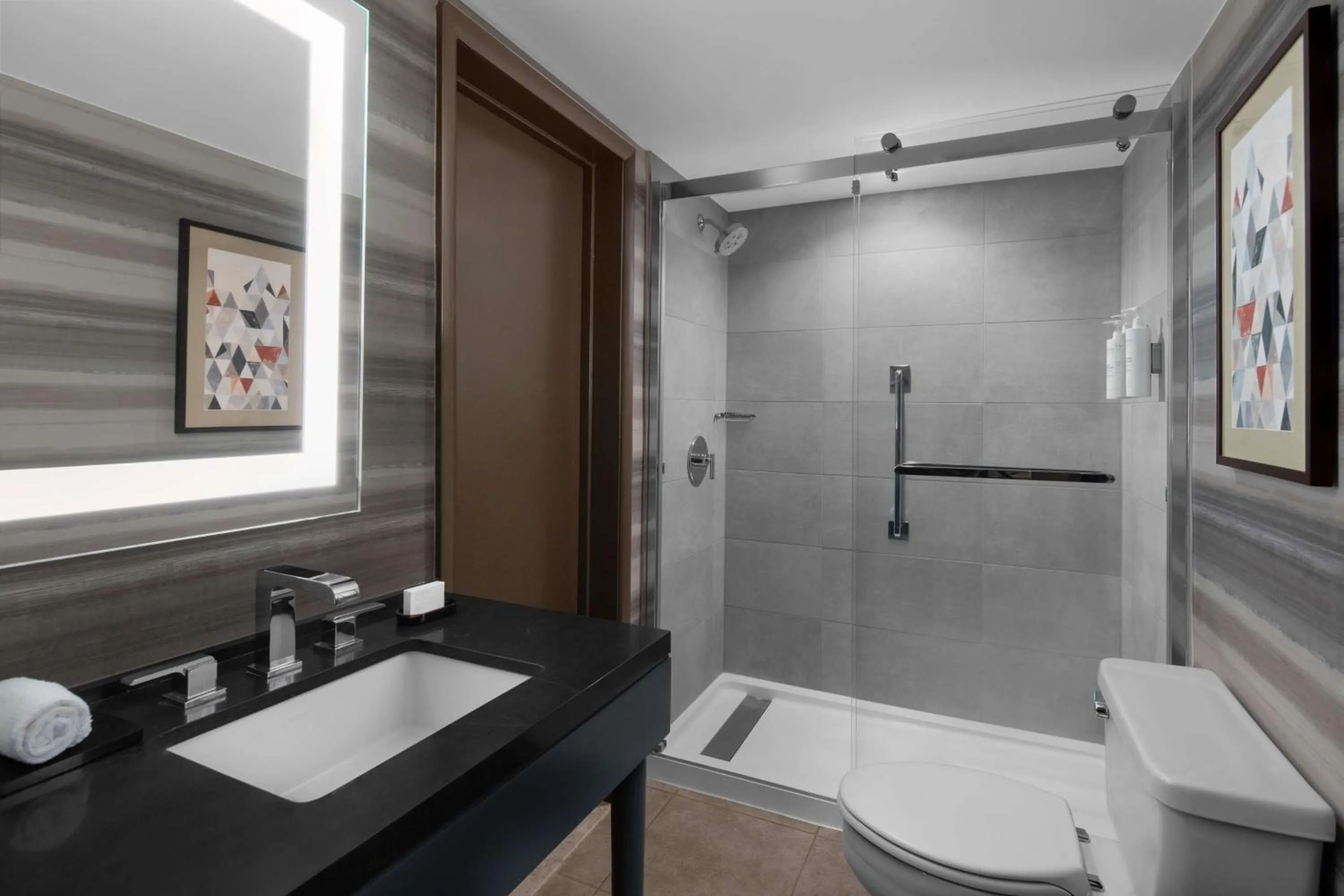 Bathroom in Embassy Suites by Hilton Phoenix Biltmore