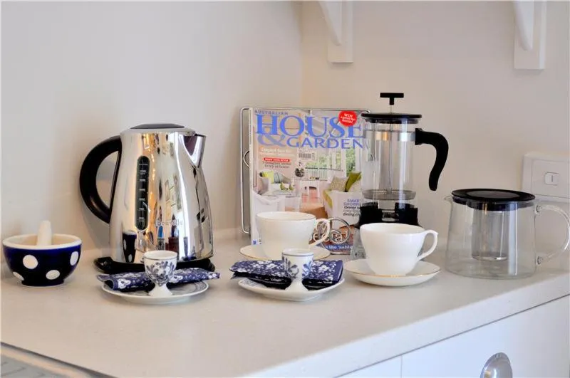 Coffee/tea facilities in Watson Park