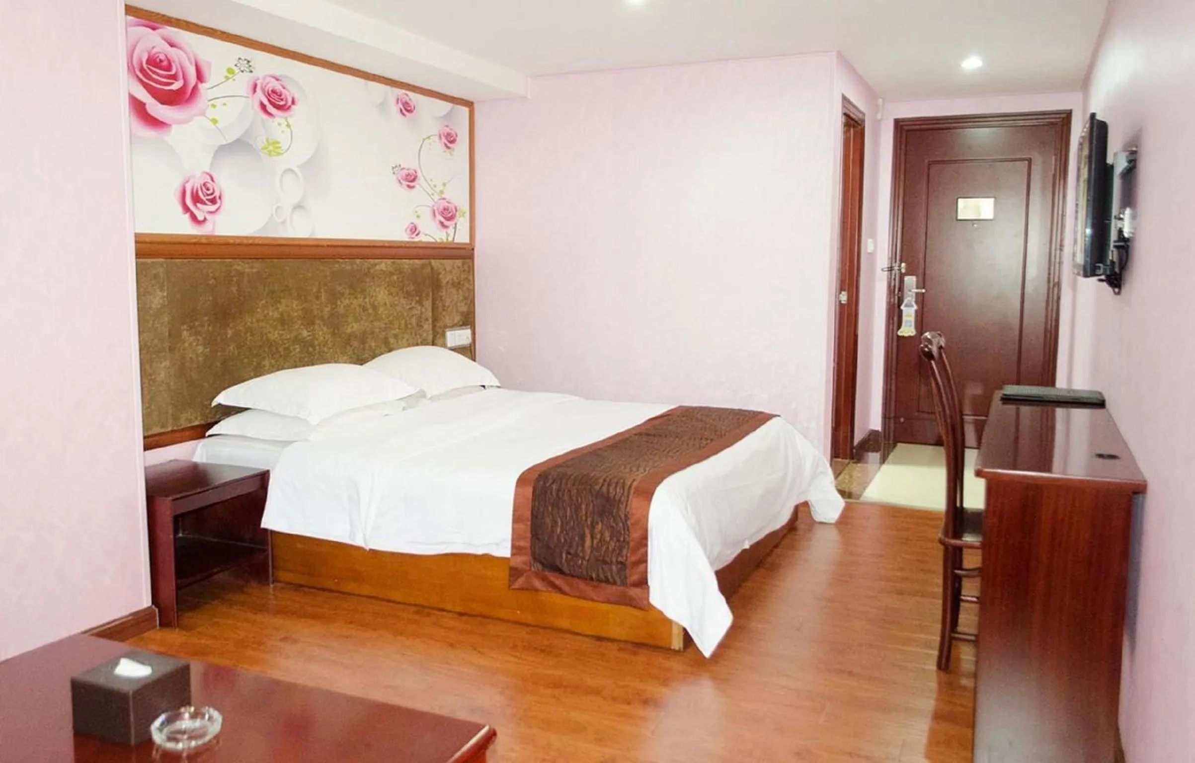 Photo of the whole room, Bed in Guangzhou JinTang Hotel