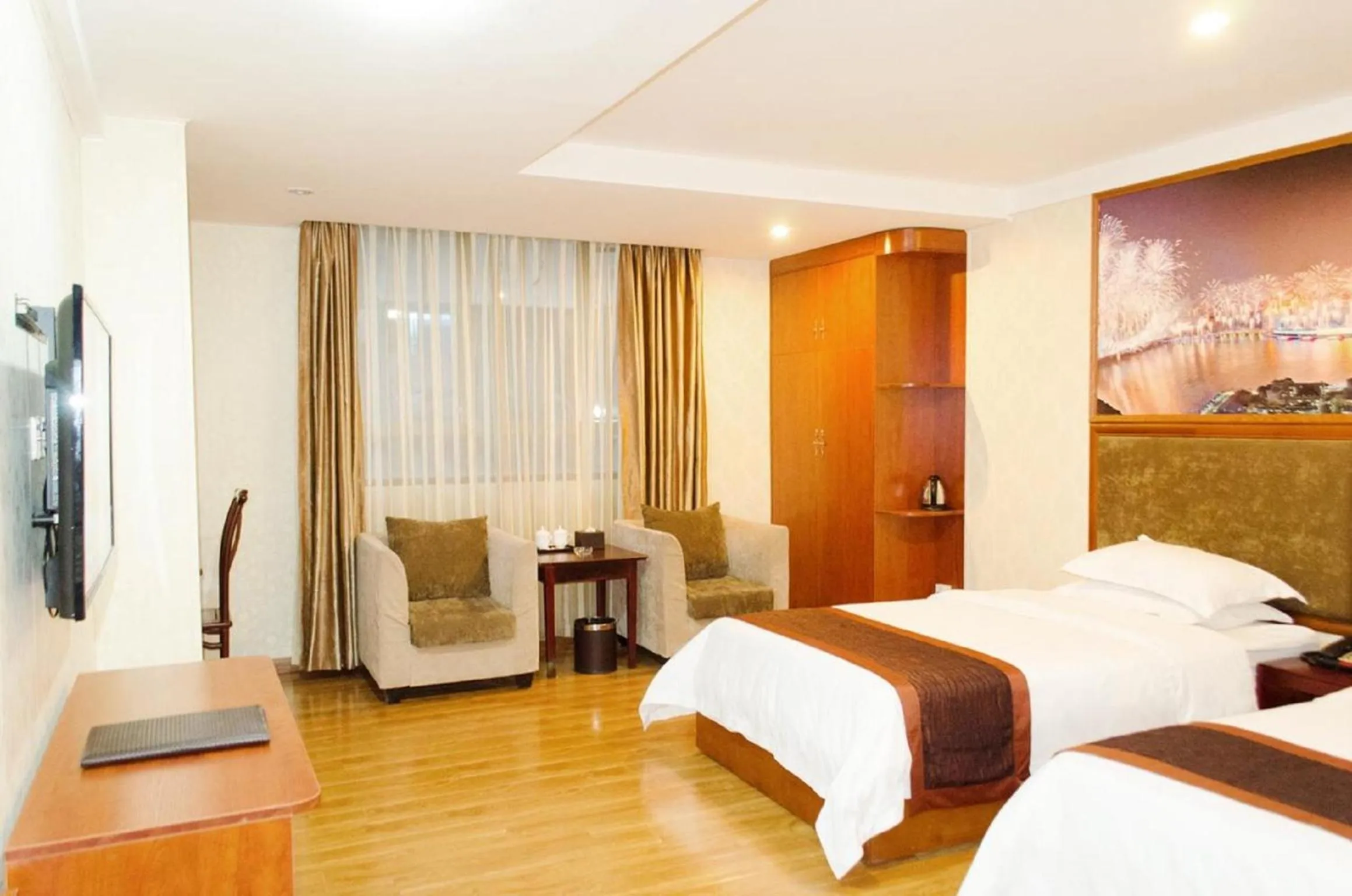 Photo of the whole room, Bed in Guangzhou JinTang Hotel