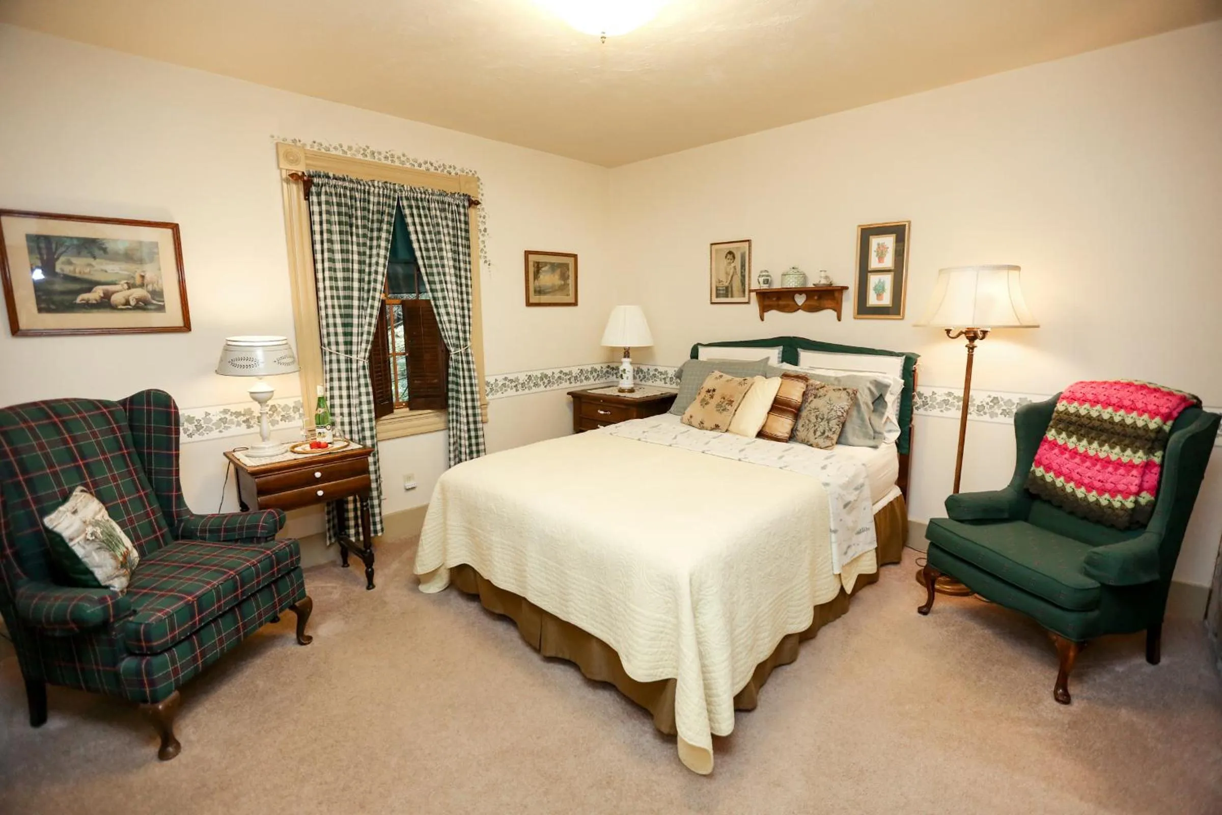 Bed in Deer Creek Winery at Watson Estate