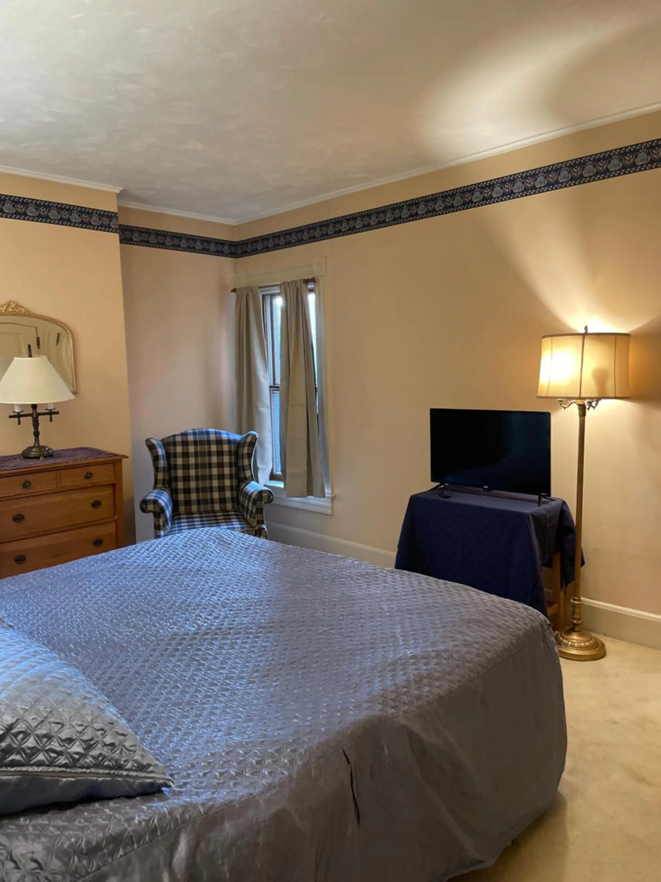 Bed in Deer Creek Winery at Watson Estate