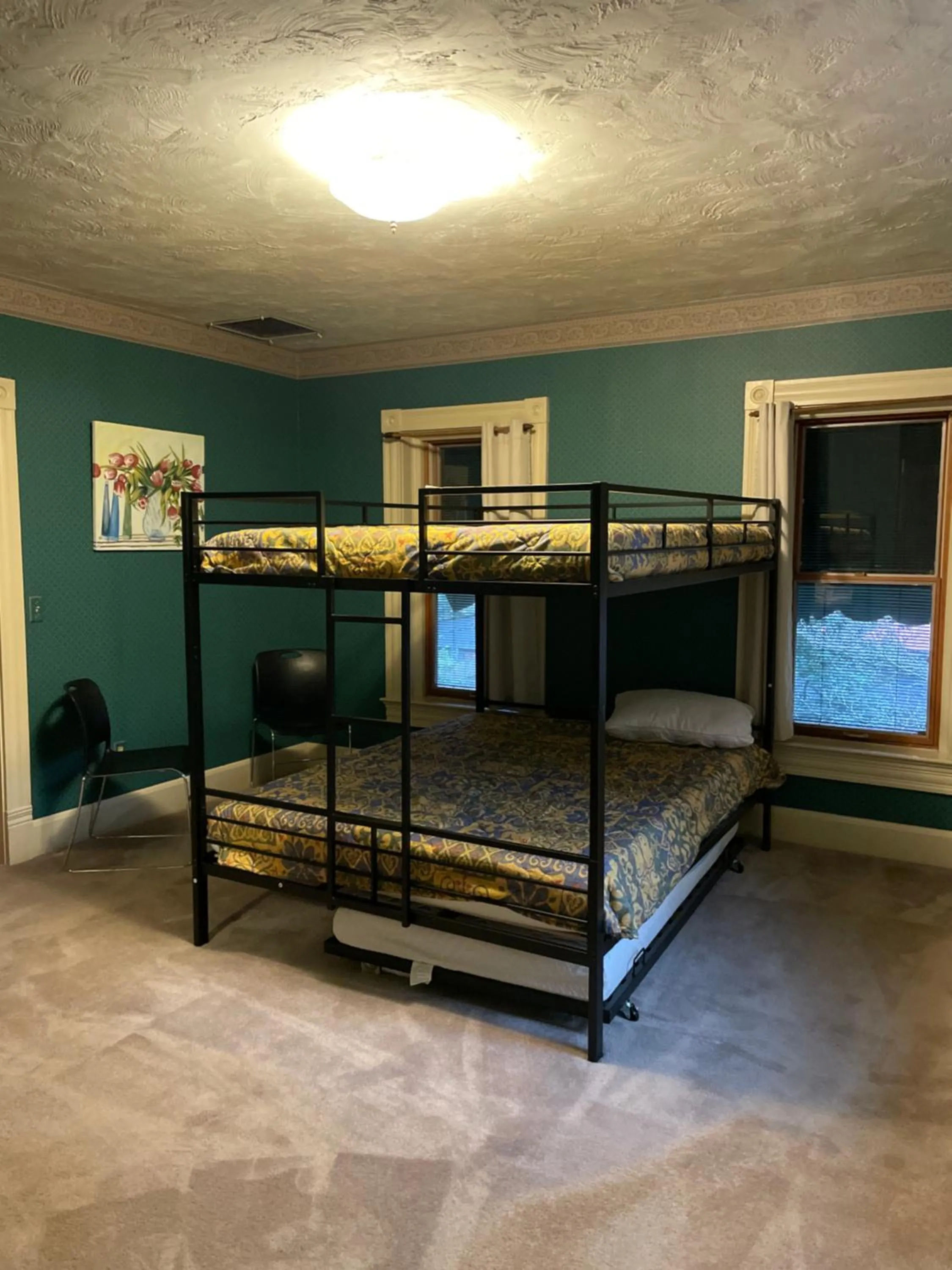 Bed in Deer Creek Winery at Watson Estate