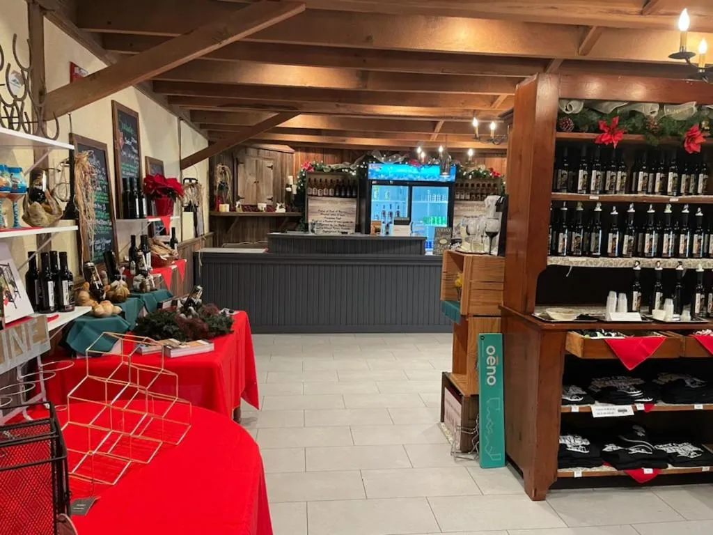 Deer Creek Winery at Watson Estate