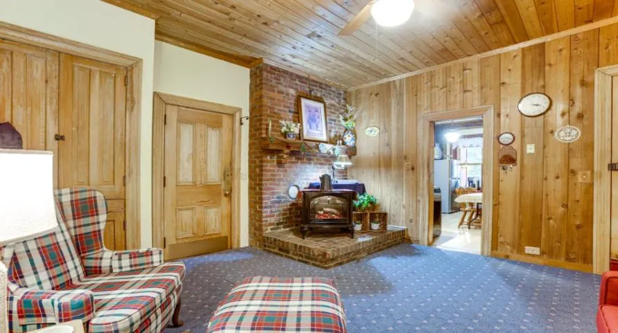 Deer Creek Winery at Watson Estate