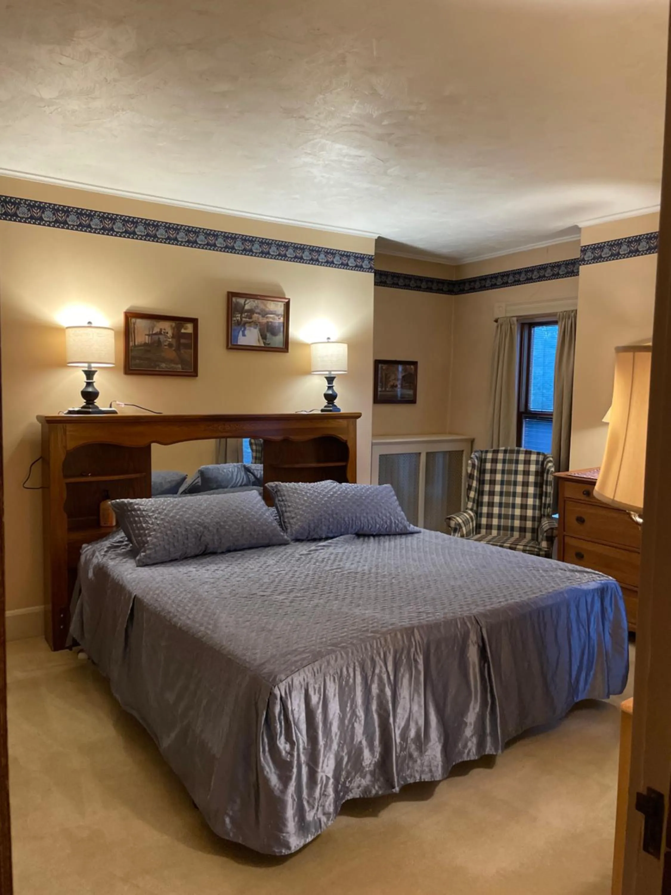 Bed in Deer Creek Winery at Watson Estate