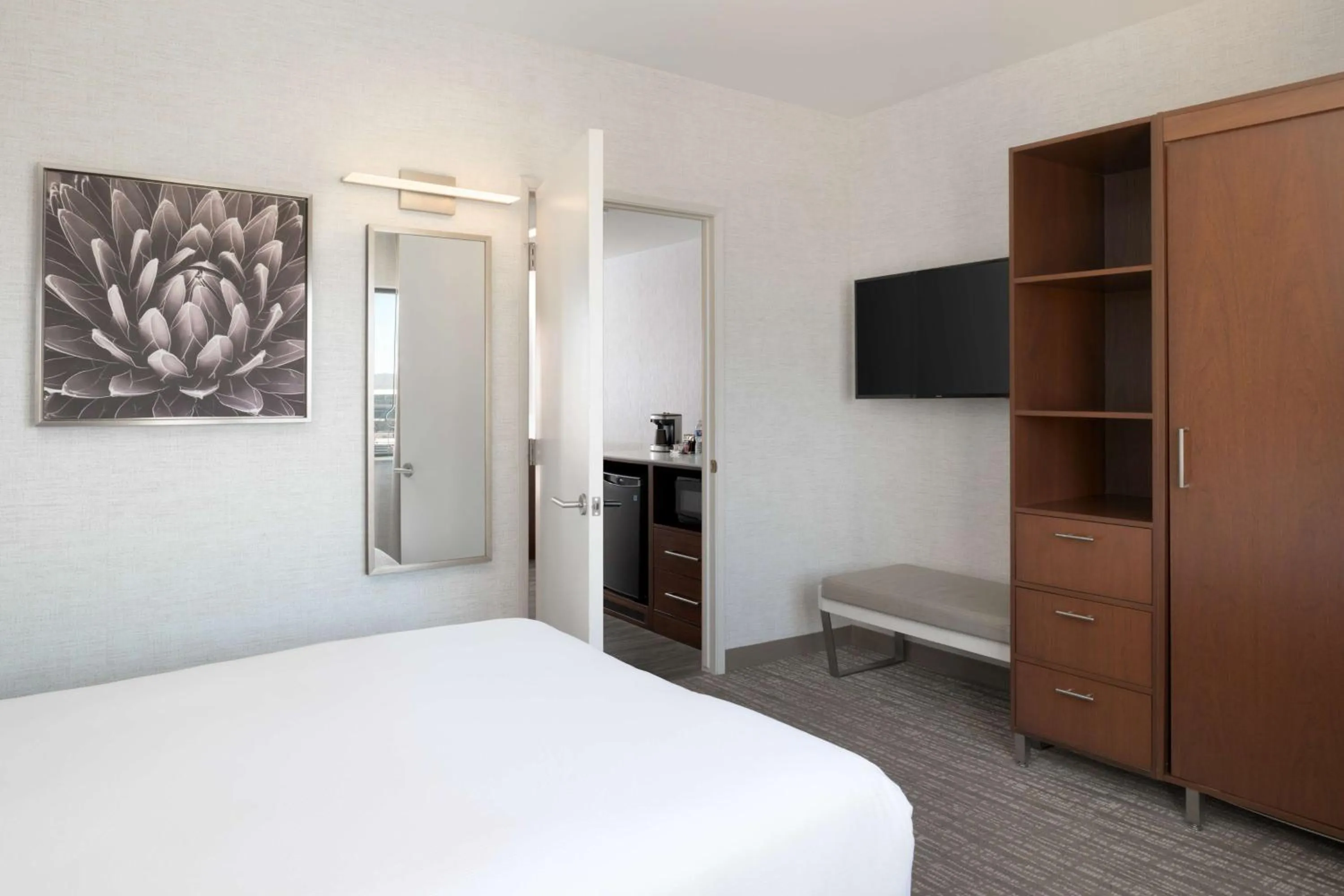 Bed in DoubleTree Suites by Hilton Phoenix