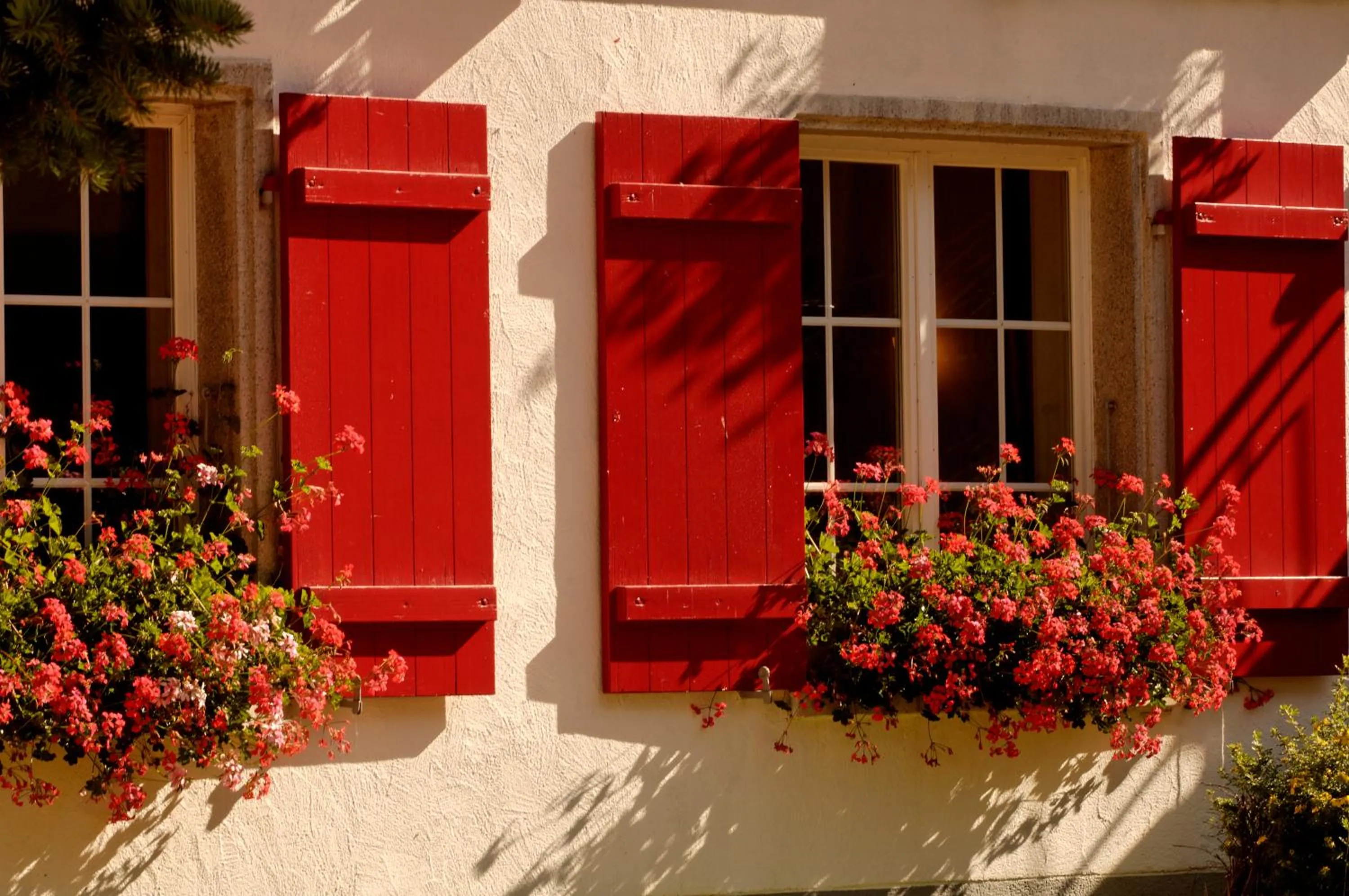Facade/entrance in Park-Hotel Saas- Fee