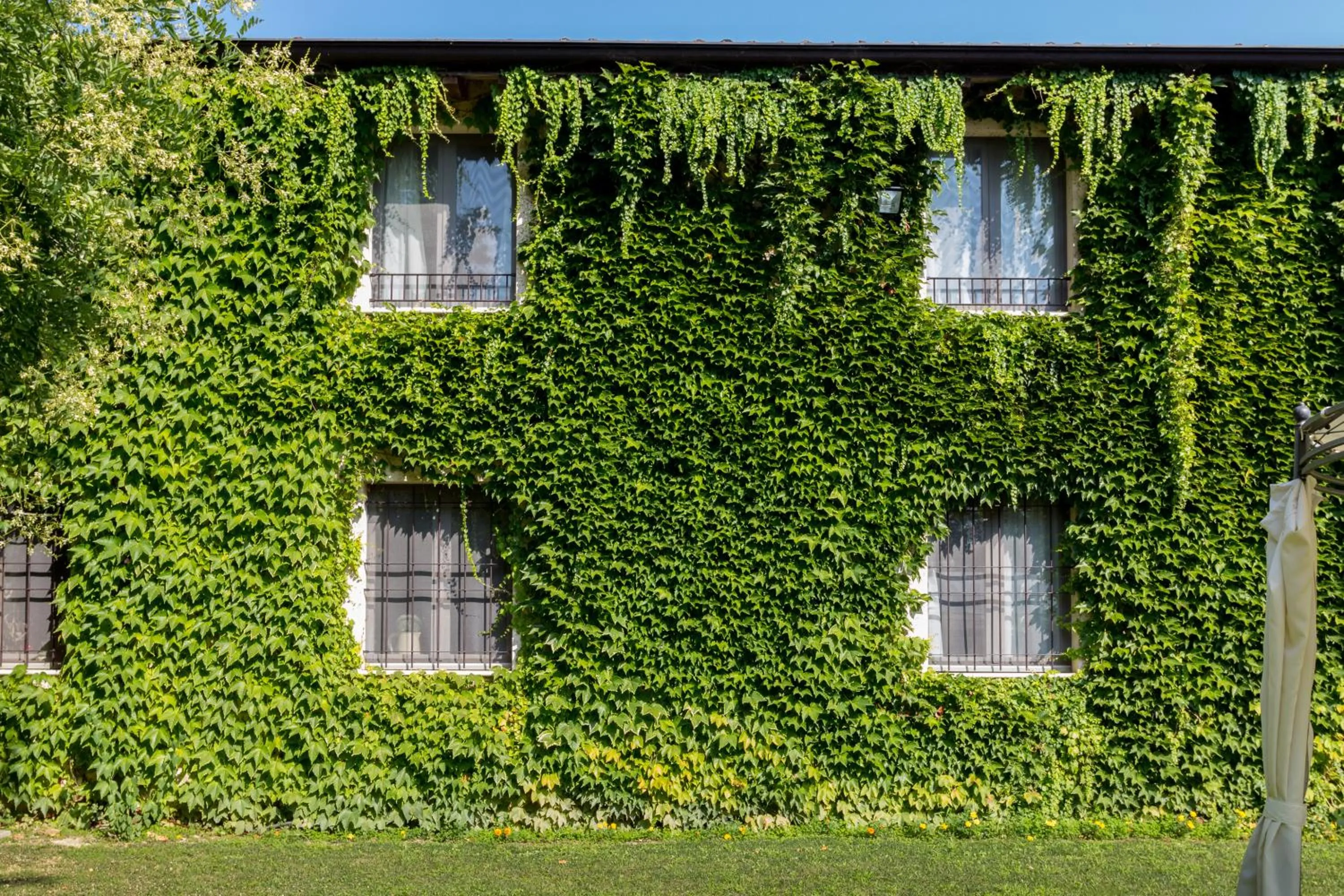 Property building in La Maison De Vì