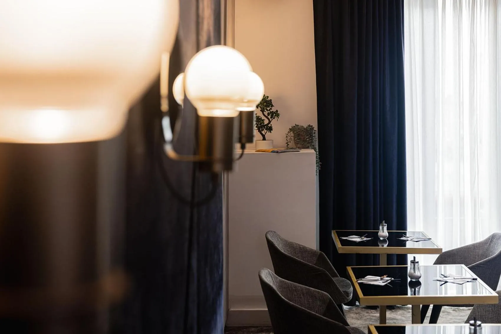 Living room in Best Western Plus Comedie Saint Roch