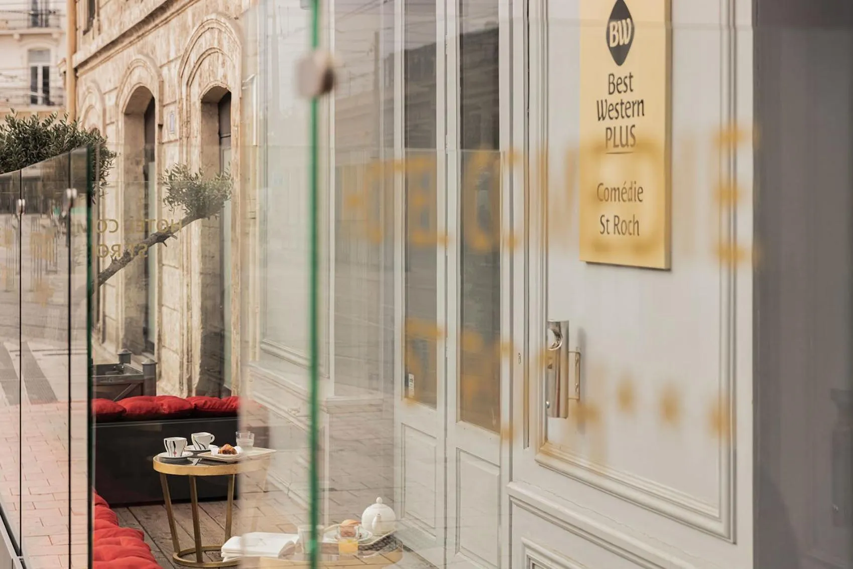 Property building in Best Western Plus Comedie Saint Roch